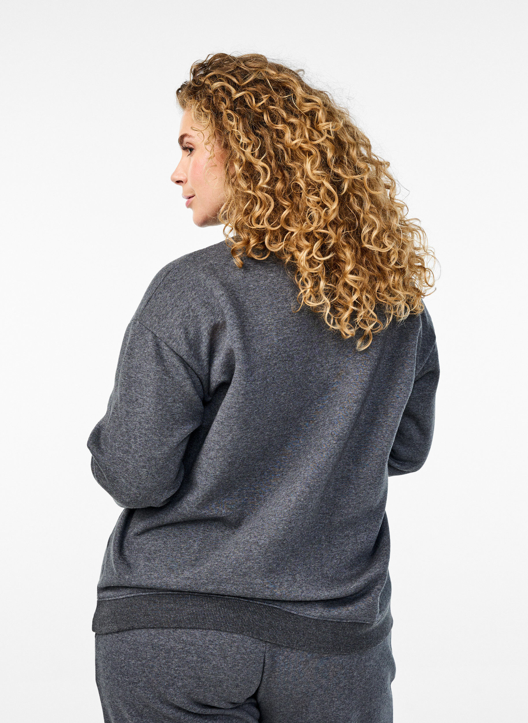 Zizzi Sweatshirt &agrave; col montant et manches longues, Gris anthracite, Model image number 2