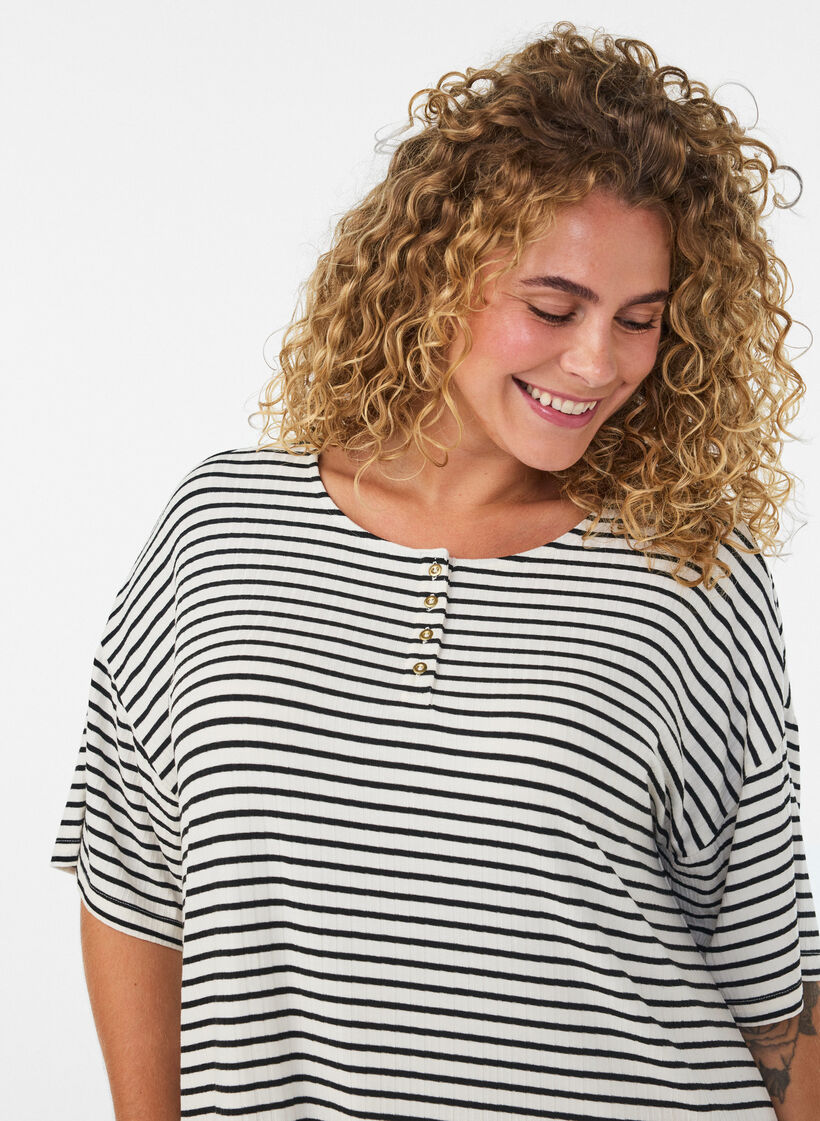 Chemise de nuit &agrave; rayures en jersey de viscose, Vanille, Model image number 3