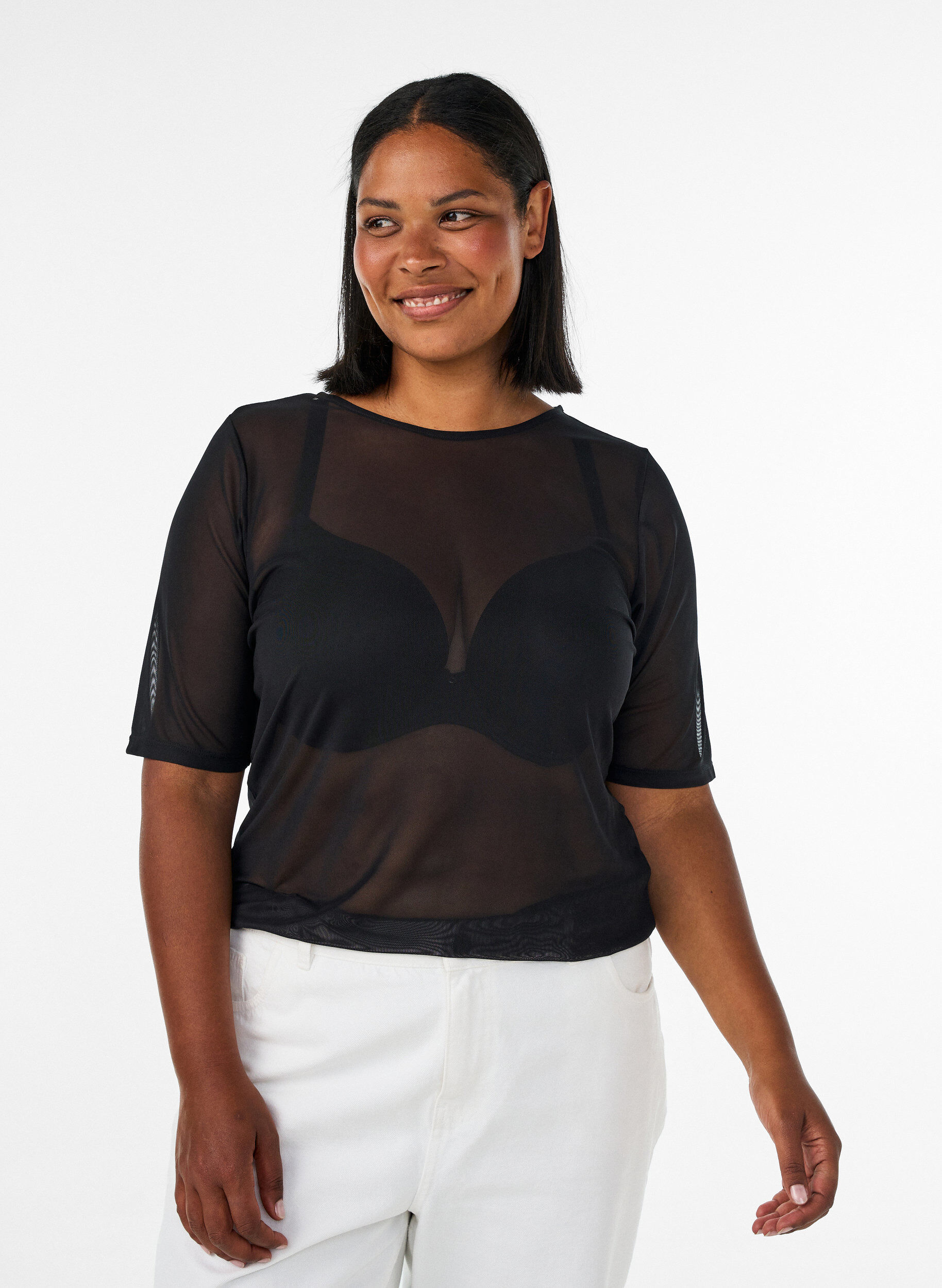Top en maille avec manches courtes et col rond, Noir, Model
