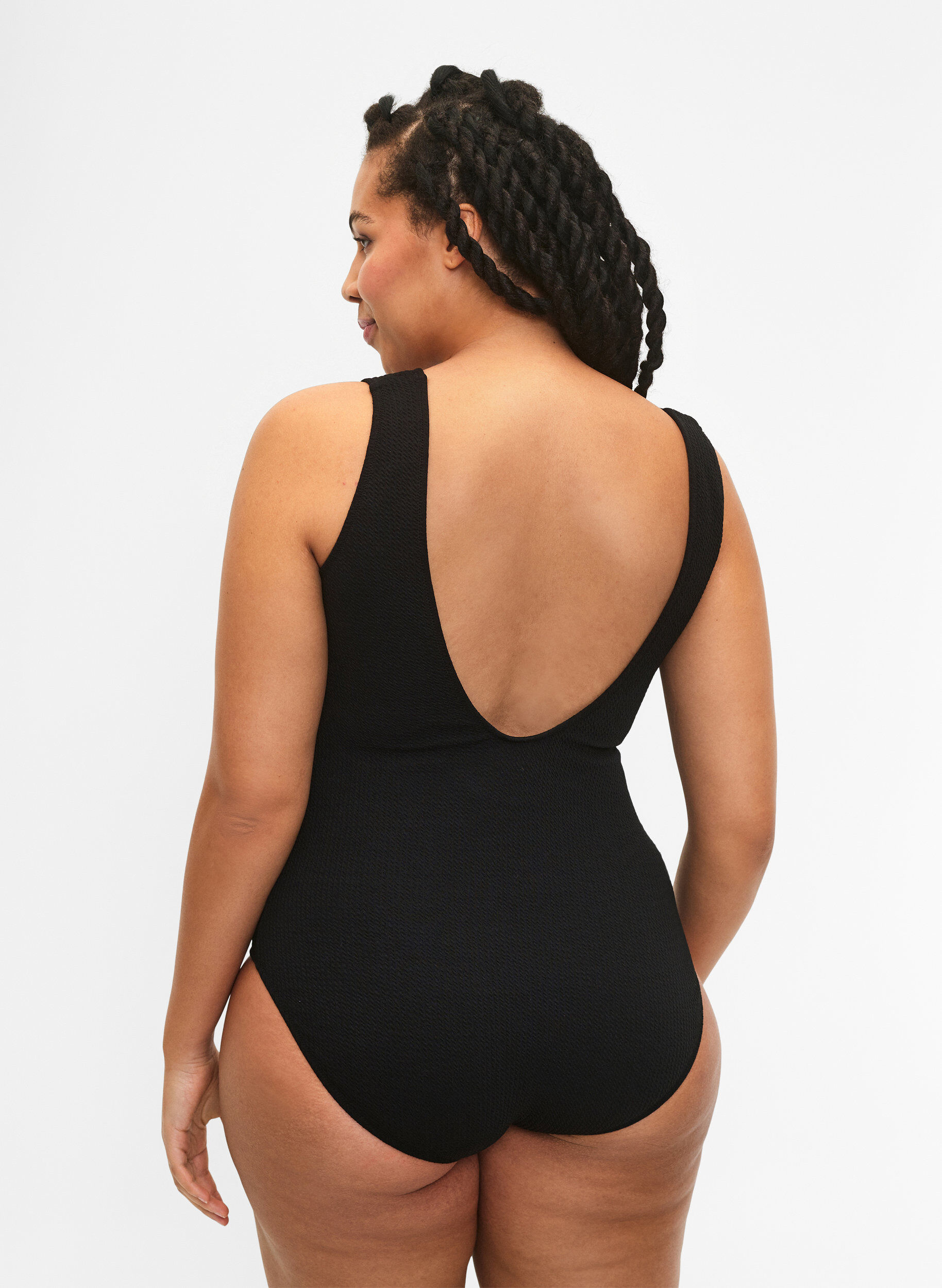 Zizzi Maillot de bain avec texture en cr&ecirc;pe et effet enveloppant, Black, Model image number 1