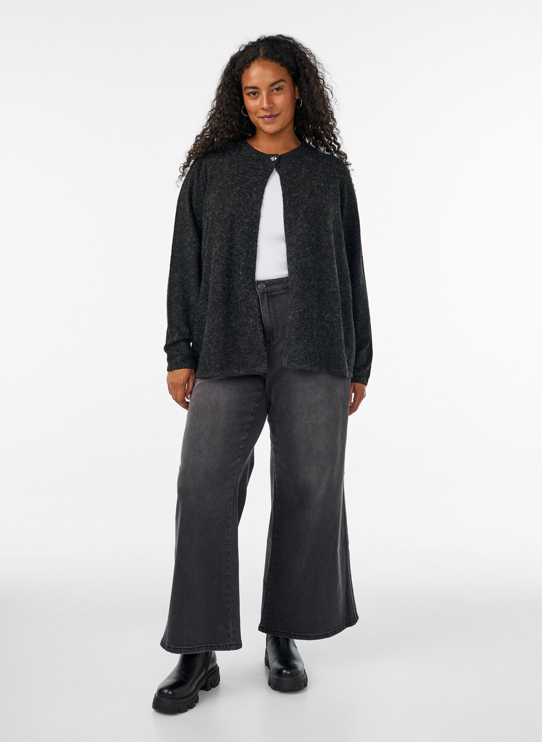 ZizziCardigan en maille &agrave; col rond et fermeture boutonn&eacute;e, Gris anthracite, Model image number 1