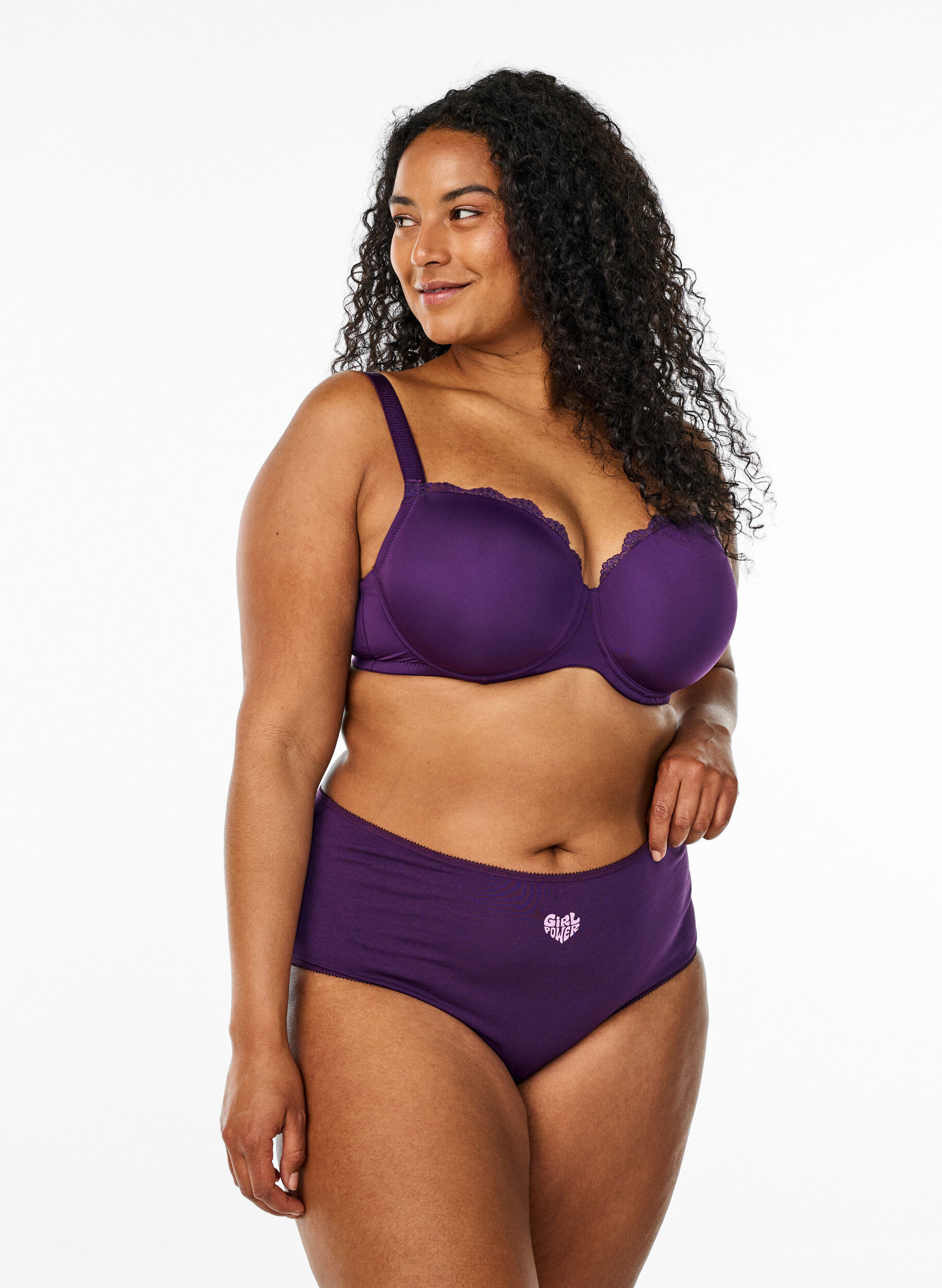 Zizzi Soutien-gorge moul&eacute; avec armatures et d&eacute;tails en dentelle, Violet, Model image number 1