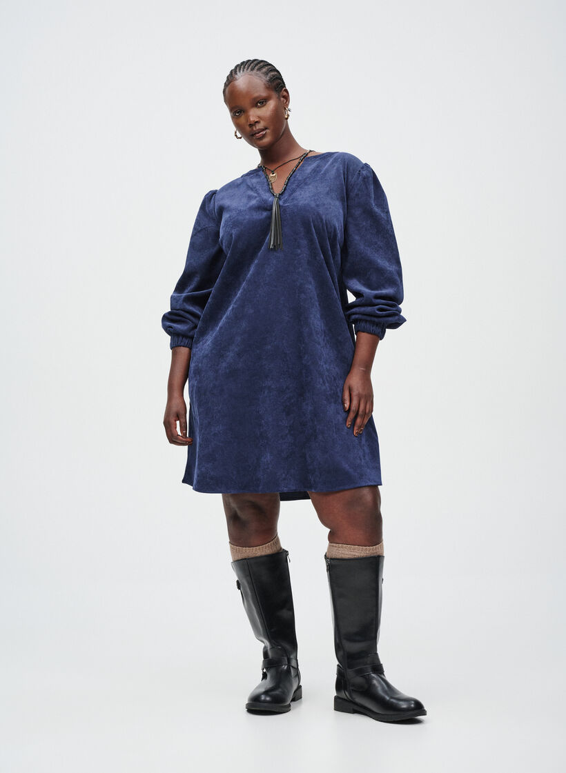 Robe en velours bleu, , Model