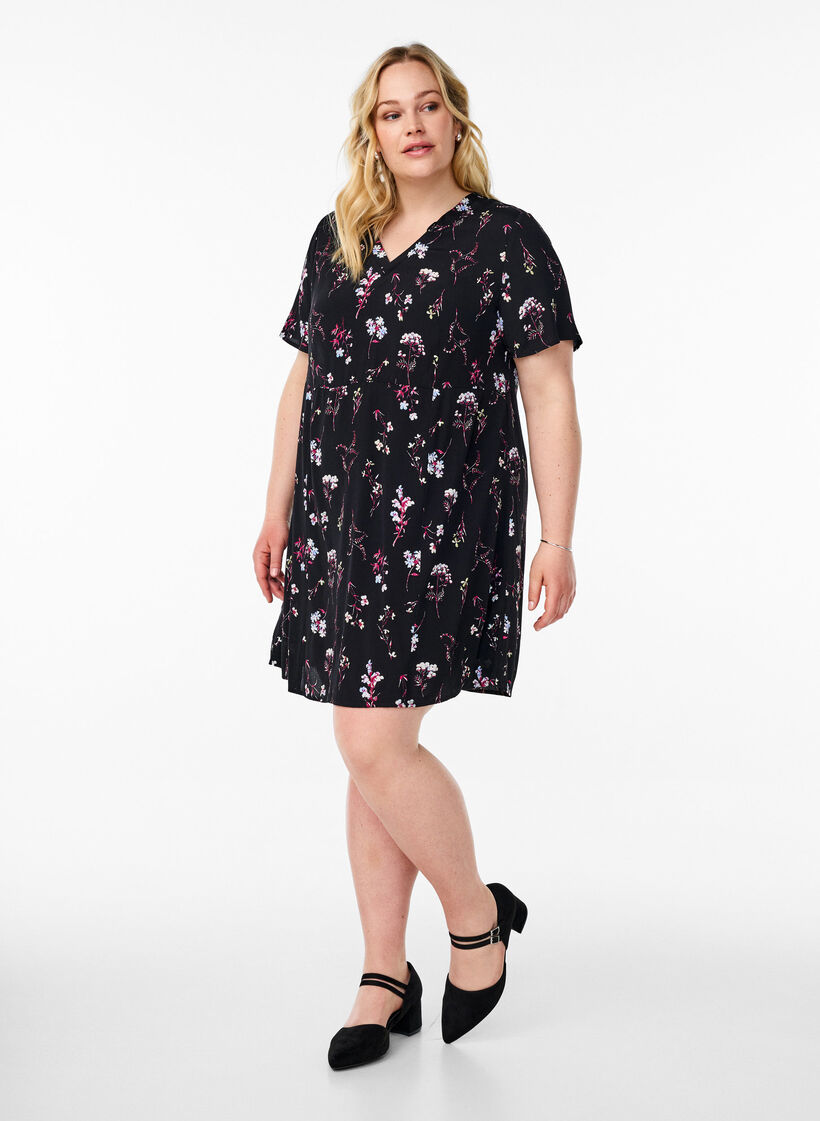 Robe courte avec imprim&eacute; floral, Noir, Model image number 1
