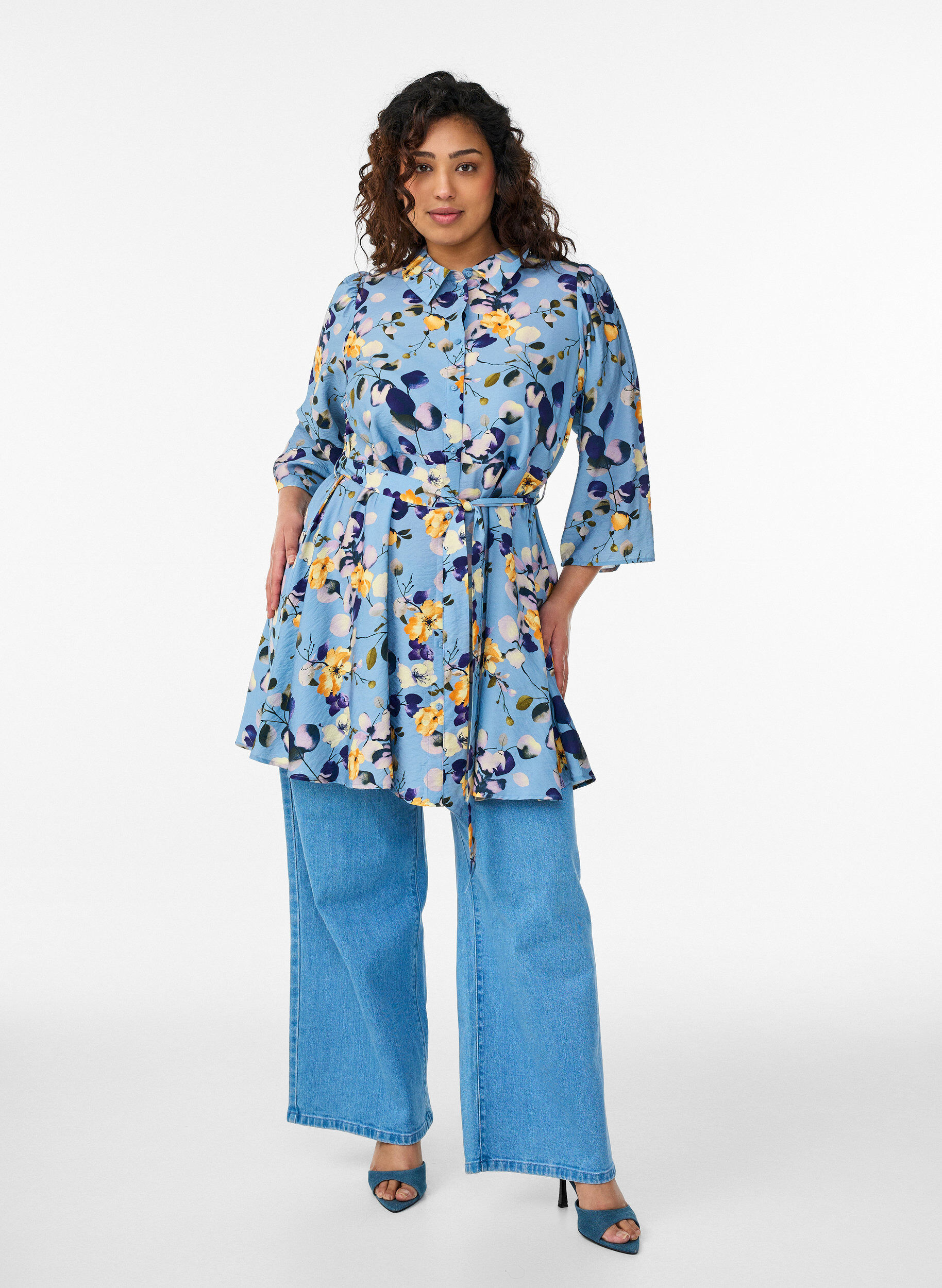 Zizzi Tunique imprim&eacute;e avec ceinture &agrave; nouer et manches 3/4, , Model image number 1