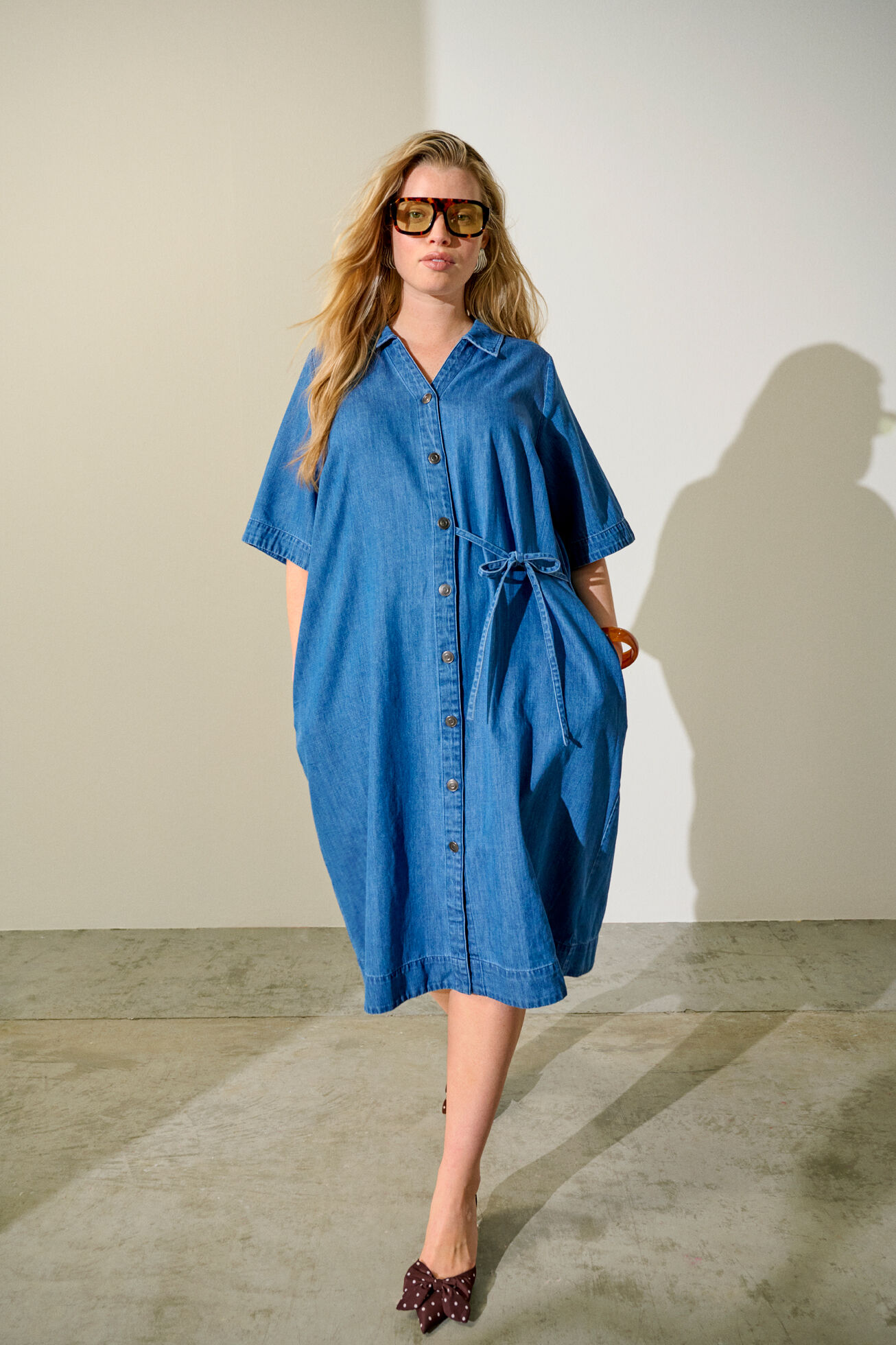 Robe en denim, , Model