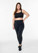 Soutien-gorge de sport avec une fermeture sur le devant et un maintien &eacute;lev&eacute;, Noir, Model image number 1