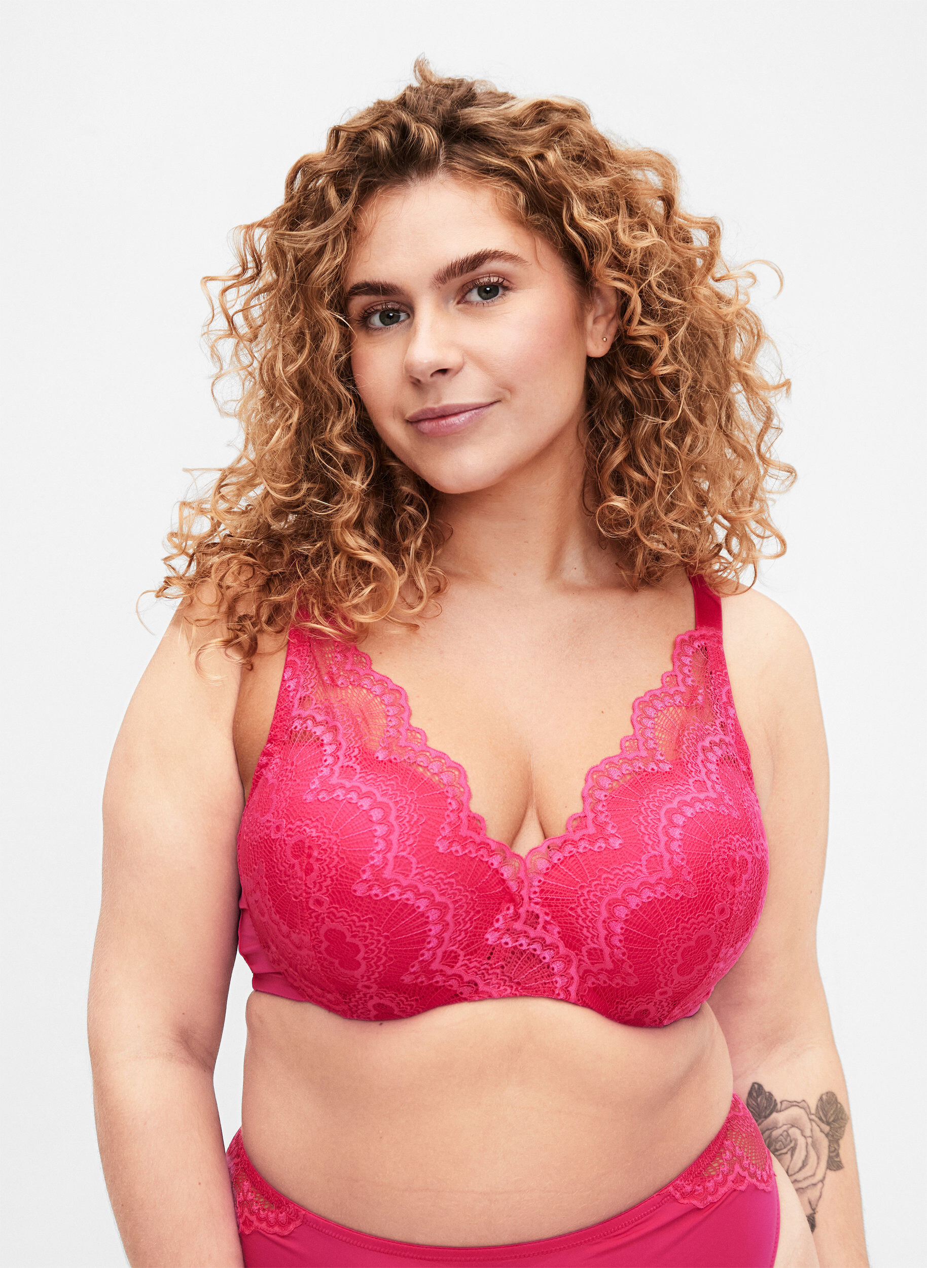 Zizzi Soutien-gorge en dentelle moul&eacute;, Love Potion, Model image number 0