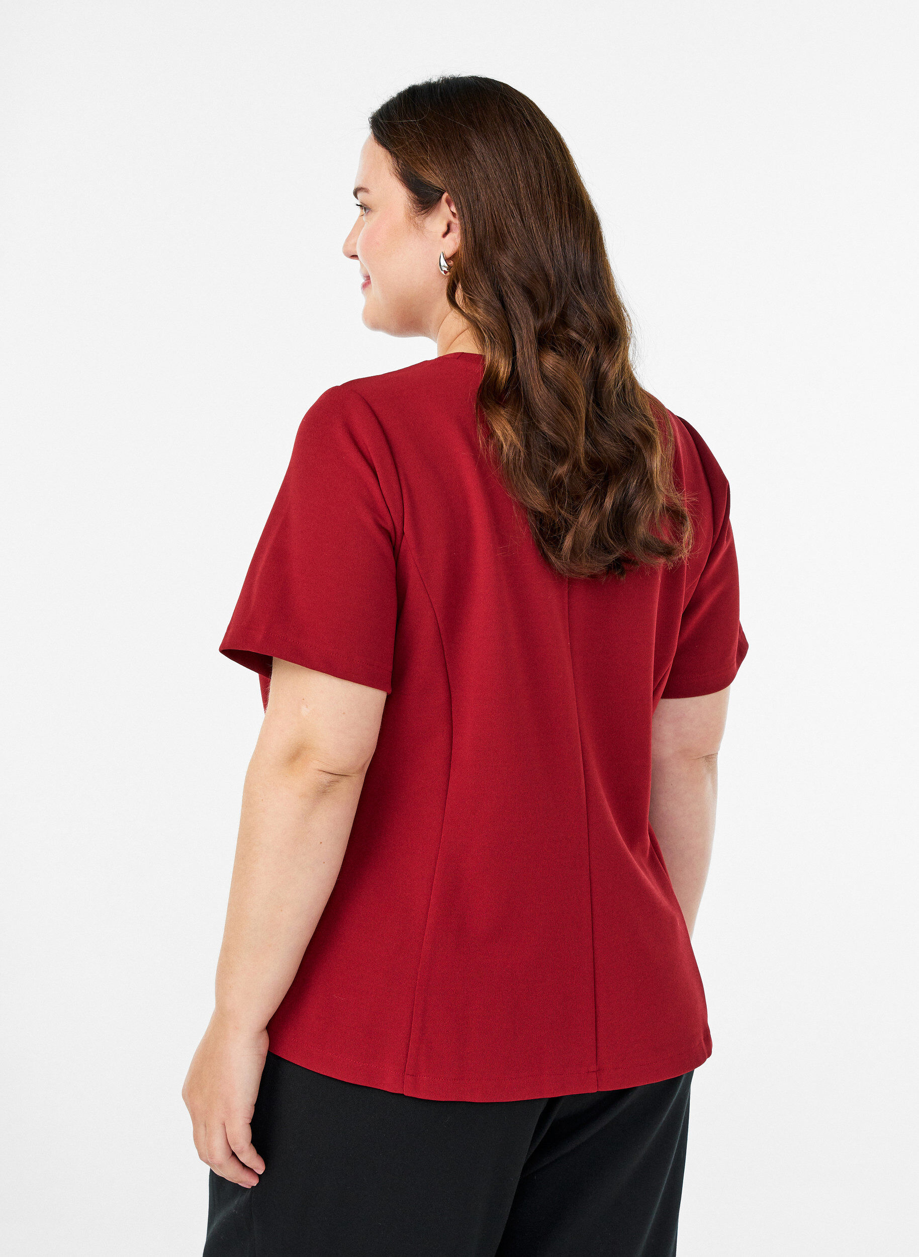 Zizzi Blouse &agrave; manches courtes avec pinces de cintrage, Bordeaux, Model image number 2