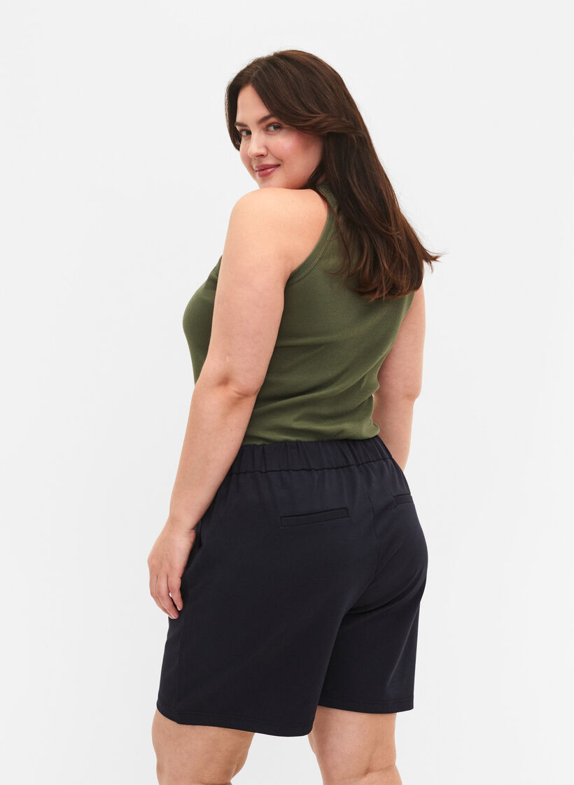 Short Maddison, coupe régulière, Night Sky, Model image number 1