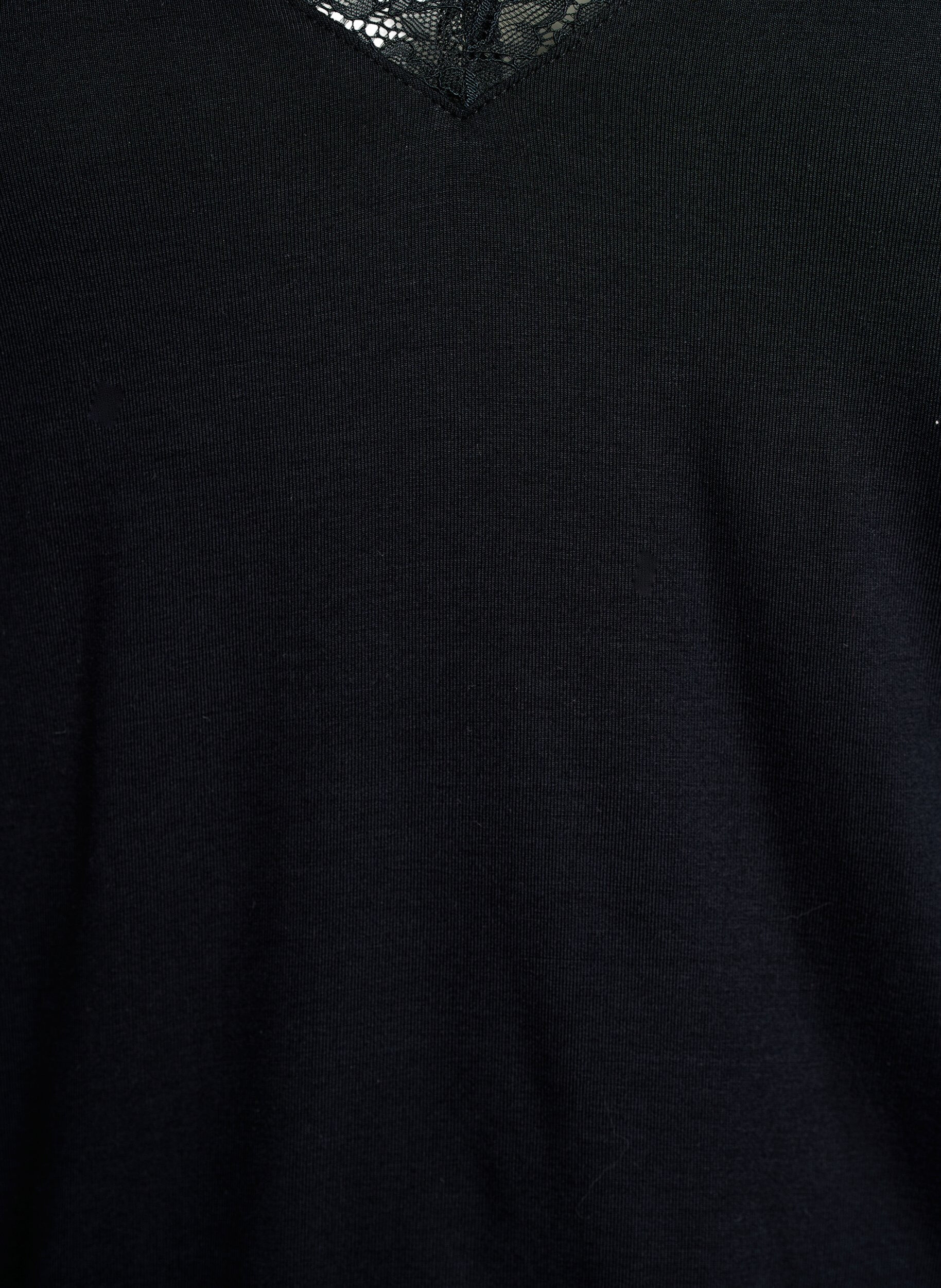 ZizziBlouse en viscose avec d&eacute;tails en dentelle et col en V, Noir, Packshot image number 2