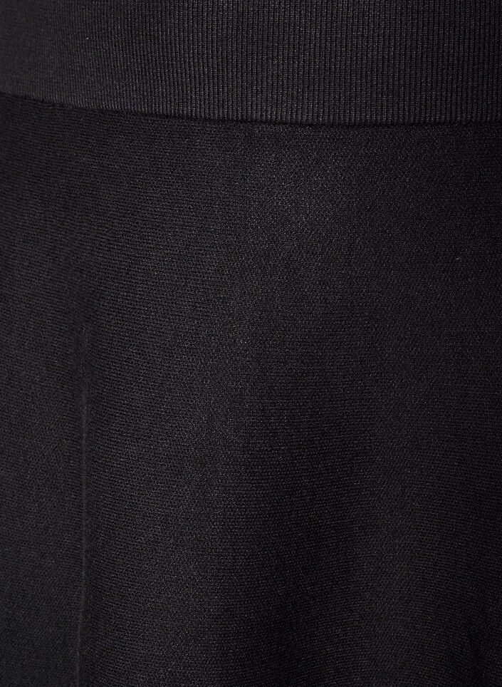 Jupe courte en maille &agrave; coupe &eacute;vas&eacute;e, Noir, Packshot image number 2