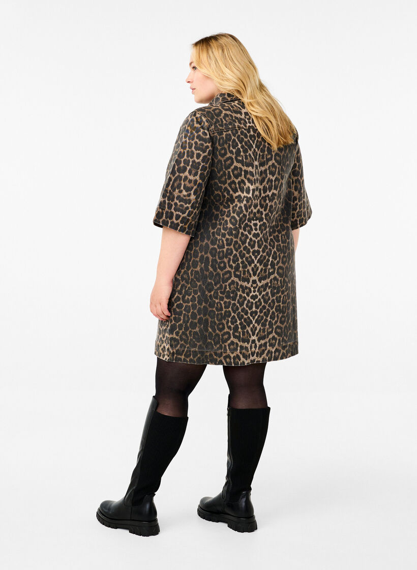 Robe en jean à manches courtes avec imprimé léopard, LEO AOP, Model image number 1
