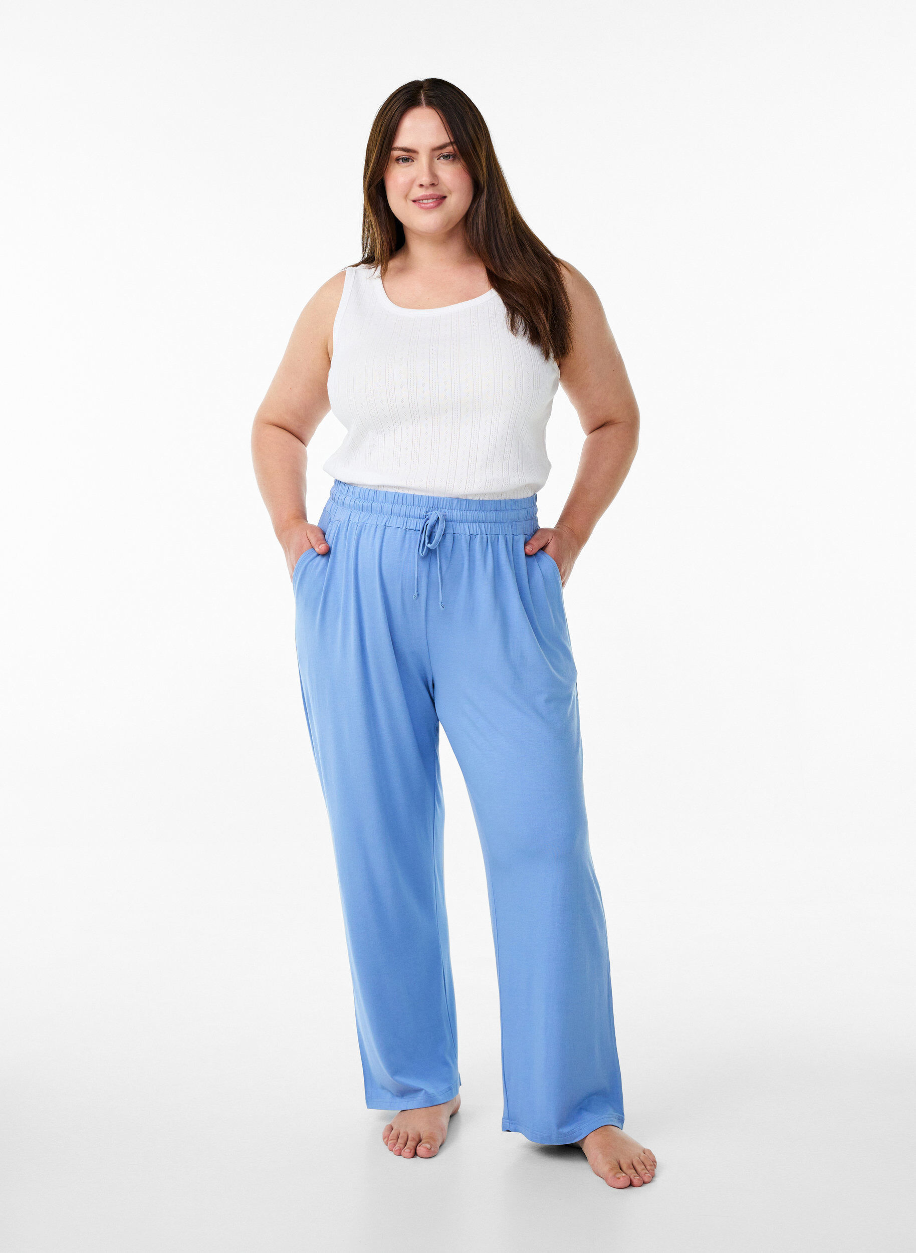 Zizzi Haut de nuit en coton bio &agrave; motif textur&eacute;, Blanc, Model image number 1