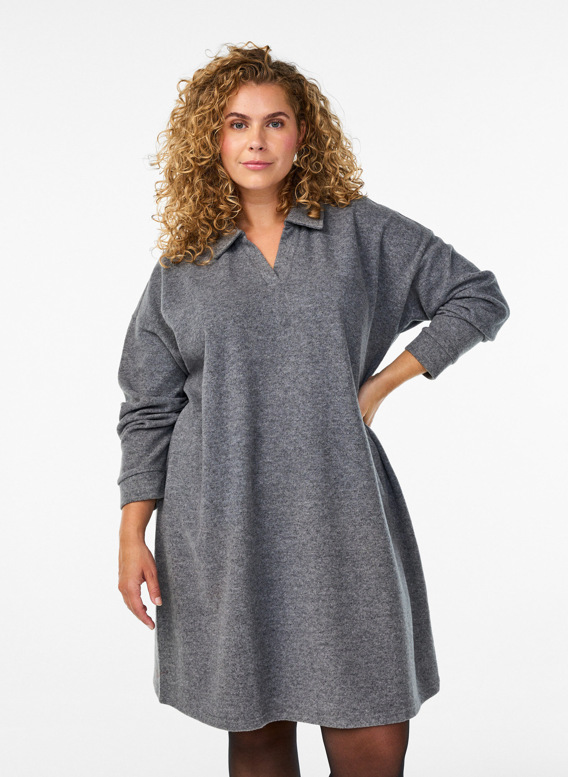 Zizzi Robe mi-longue en jersey avec un col en V, Gris anthracite, Model image number 1