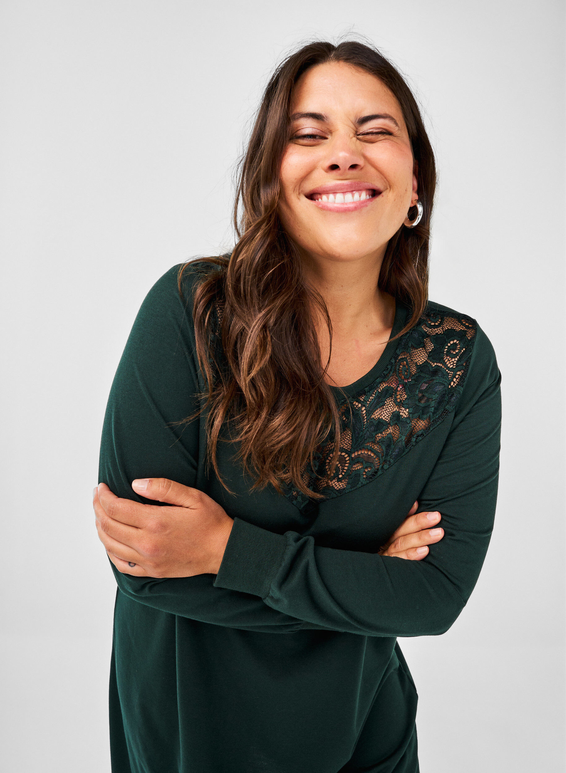 Zizzi Robe courte avec d&eacute;tails en dentelle, Scarab, Image image number 0