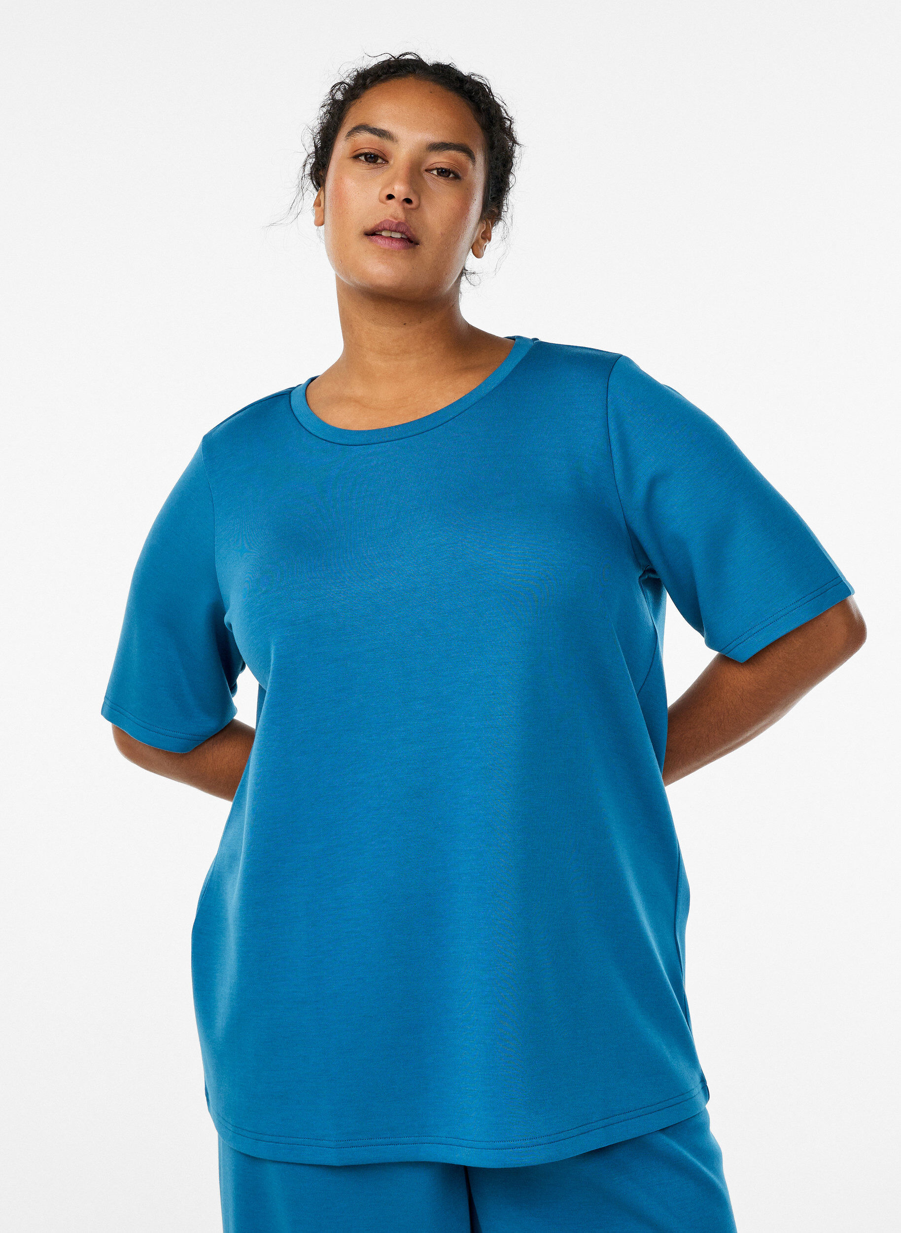 T-shirt en modal m&eacute;lang&eacute;, Bleu p&eacute;trole, Model