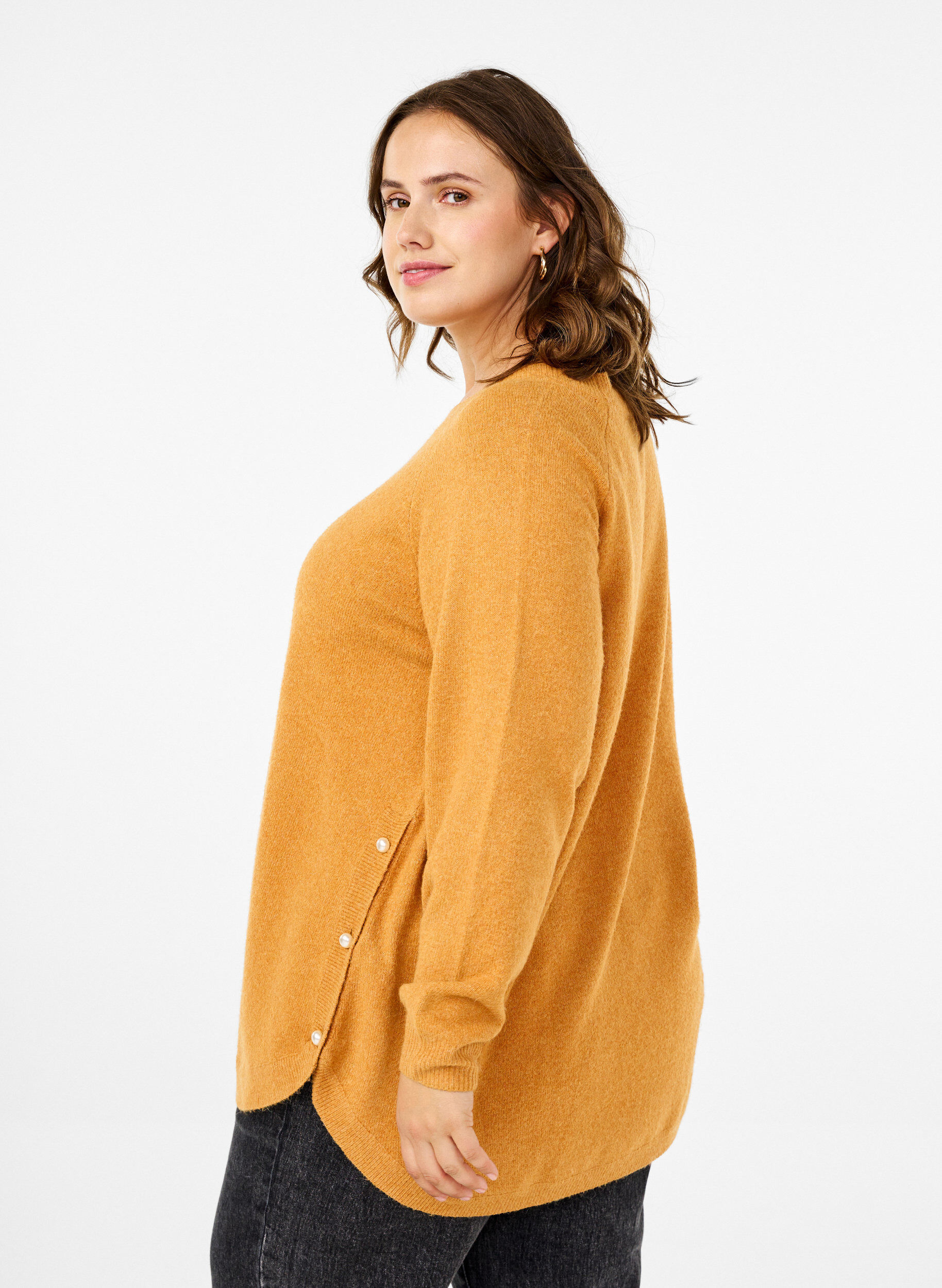 Zizzi Chemisier en tricot avec des d&eacute;tails de perles, Yam White Mel., Model image number 1