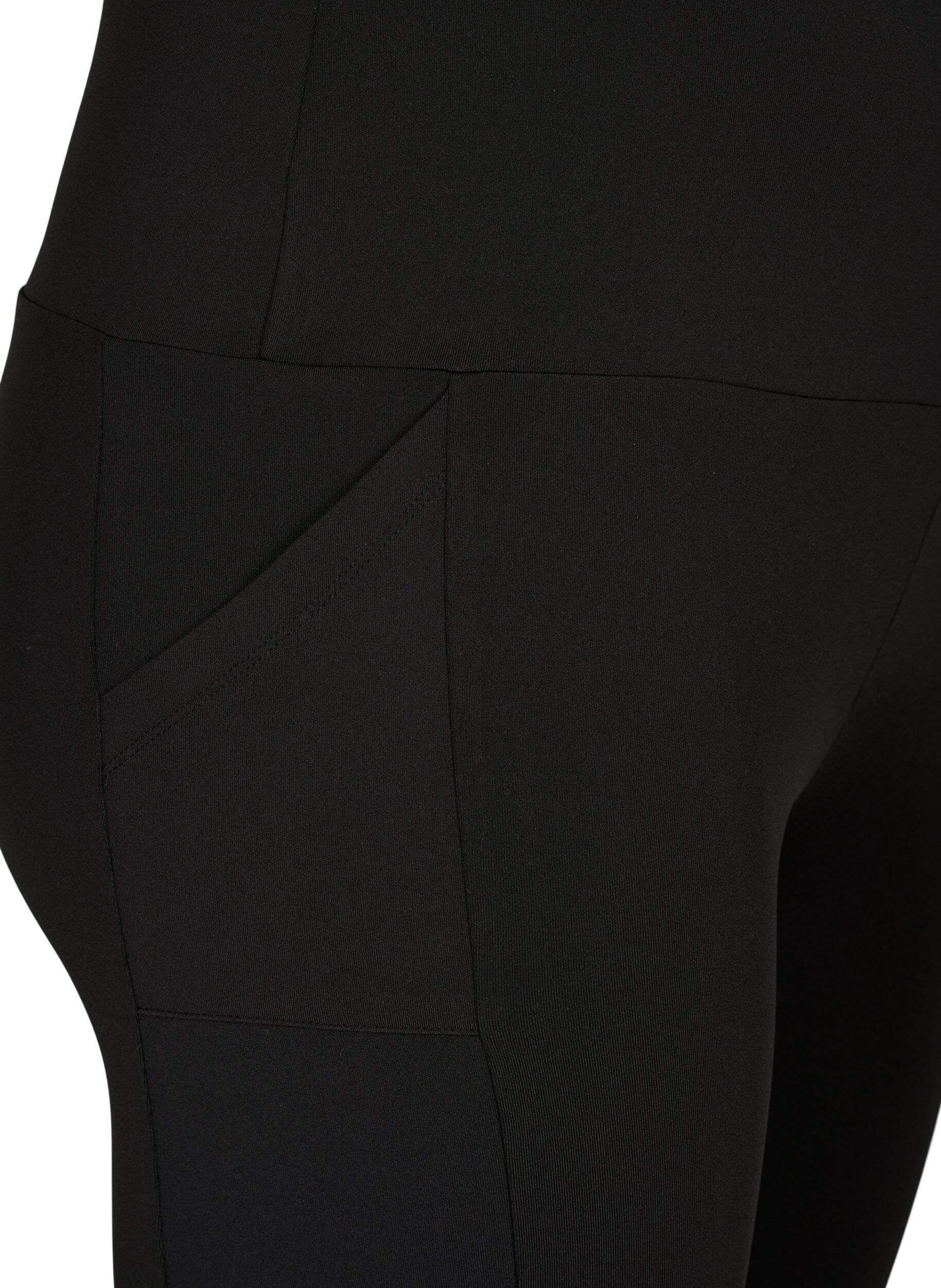 Zizzi Short &agrave; taille haute, ajust&eacute; avec poches, Black, Packshot image number 2