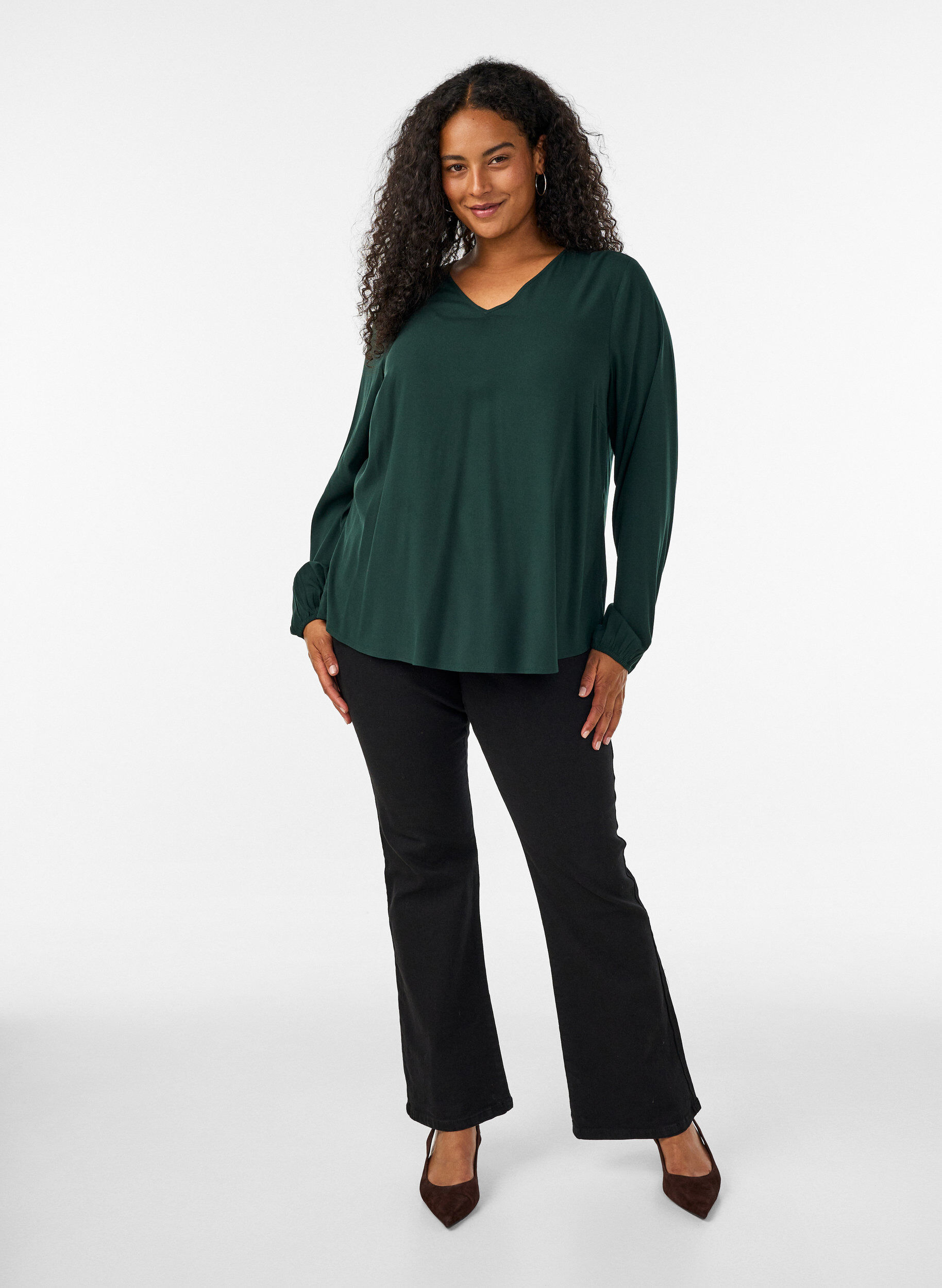 ZizziBlouse en viscose avec col en V et ourlet arrondi, Vert fonc&eacute;, Model image number 1