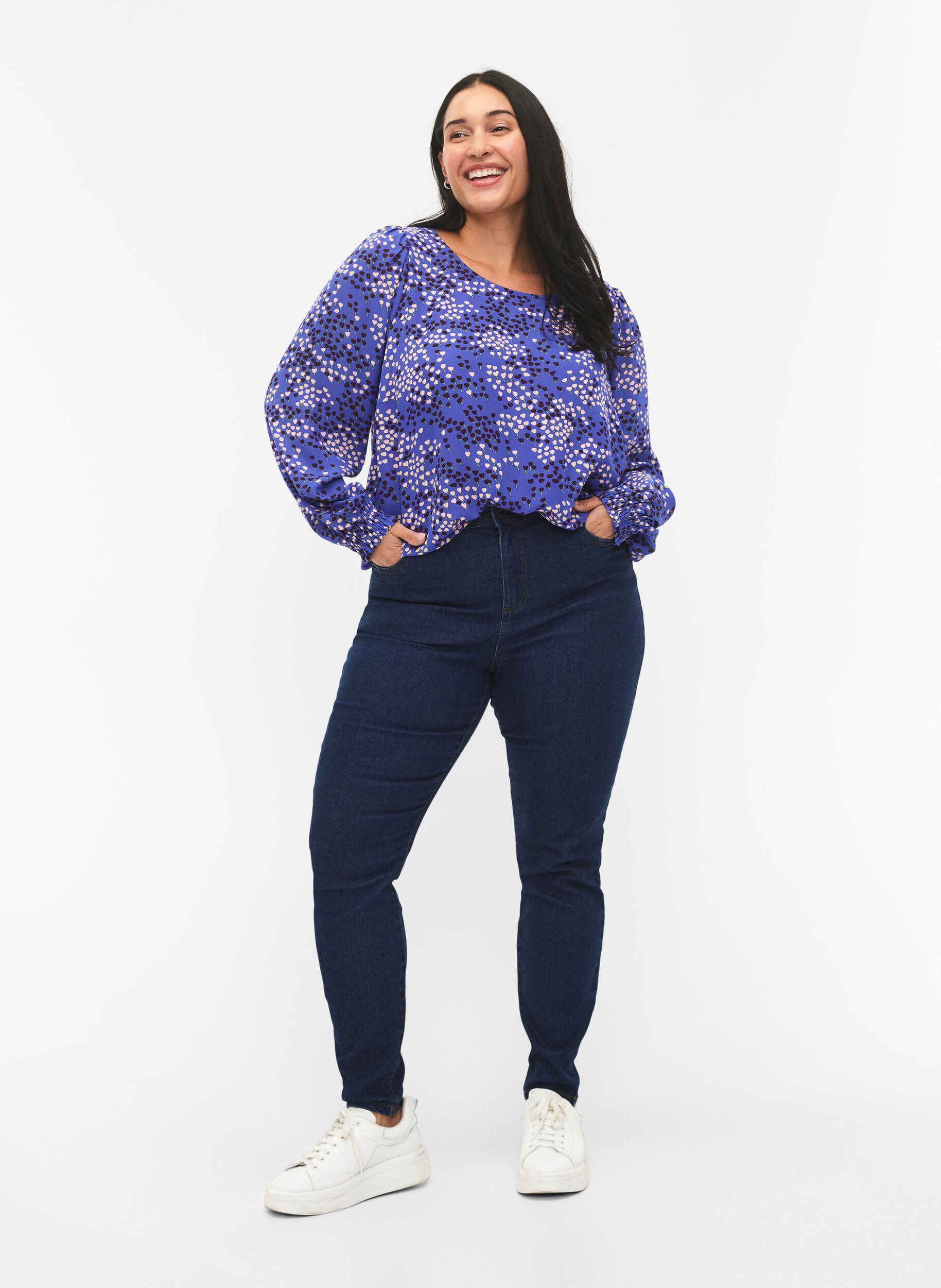 Zizzi FLASH - Blouse &agrave; manches longues avec imprim&eacute; et smock, Dazzling Blue AOP, Model image number 2