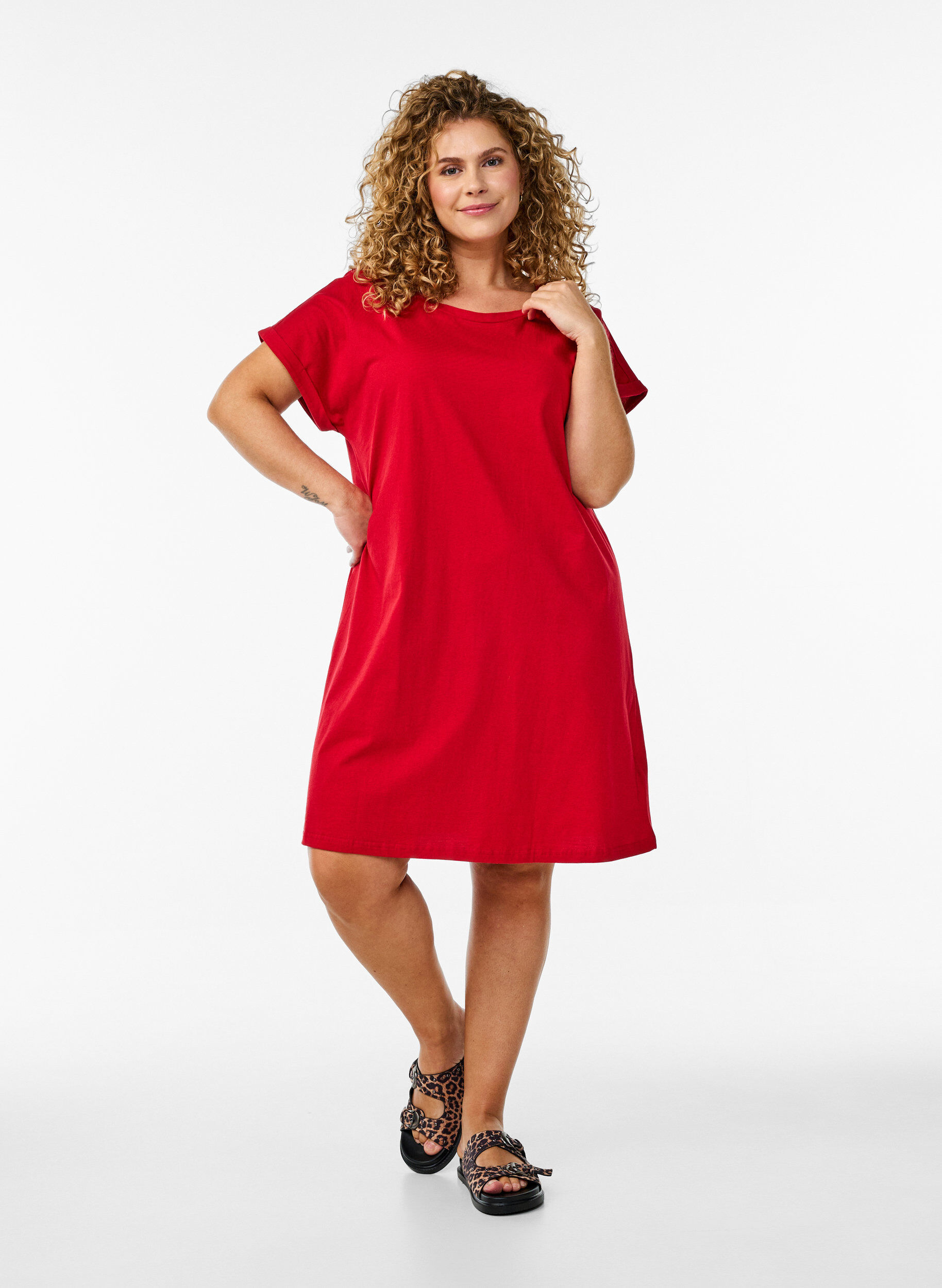 Zizzi2-pack Robe T-shirt &agrave; manches courtes, Rouge, Model image number 1