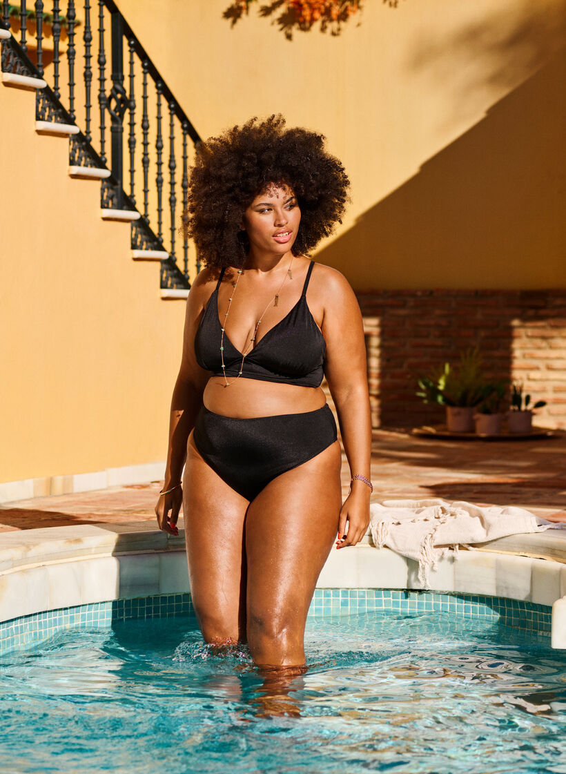 Haut de bikini avec coussinets amovibles et attache dans le dos, Noir, Image image number 0