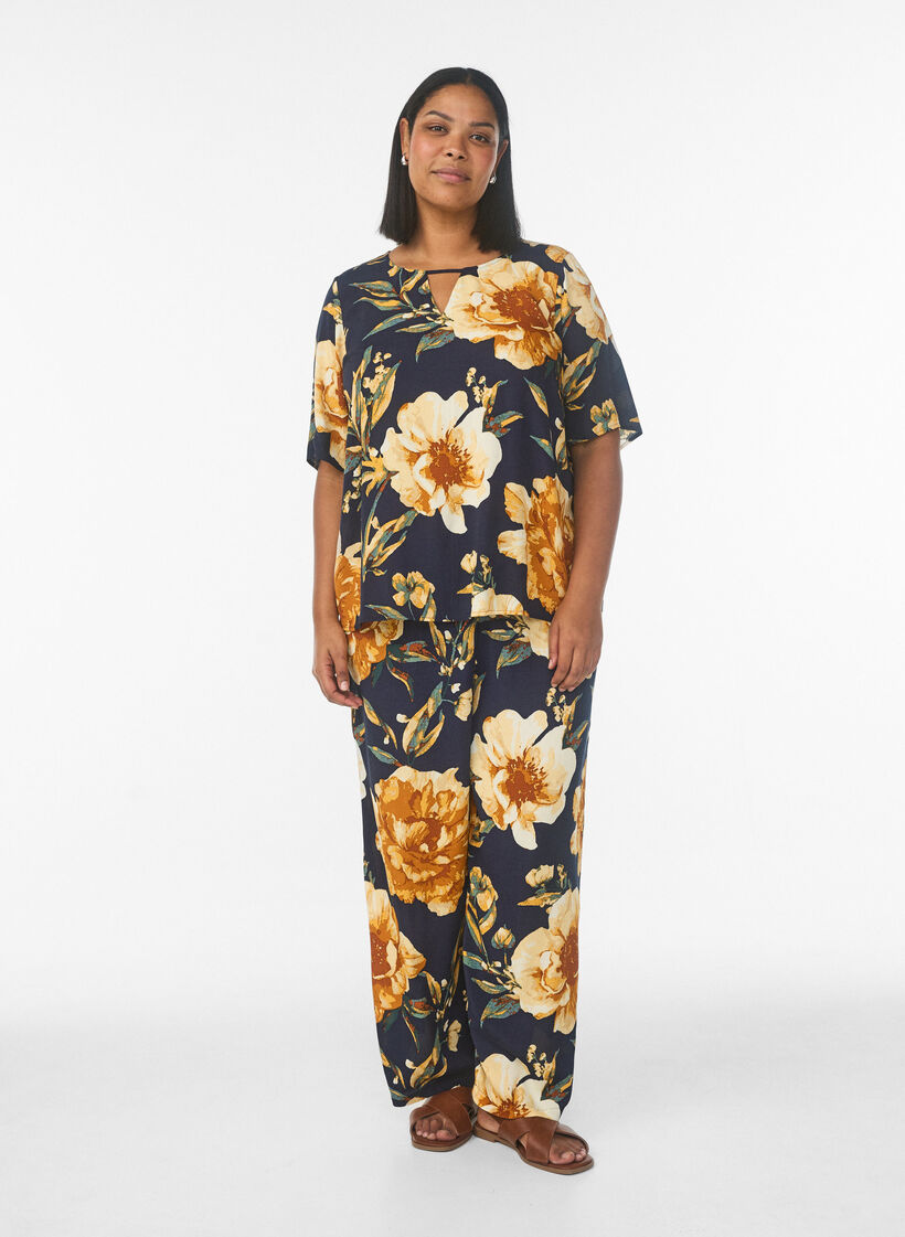 Blouse &agrave; manches courtes en viscose imprim&eacute;e, Bleu, Model image number 1