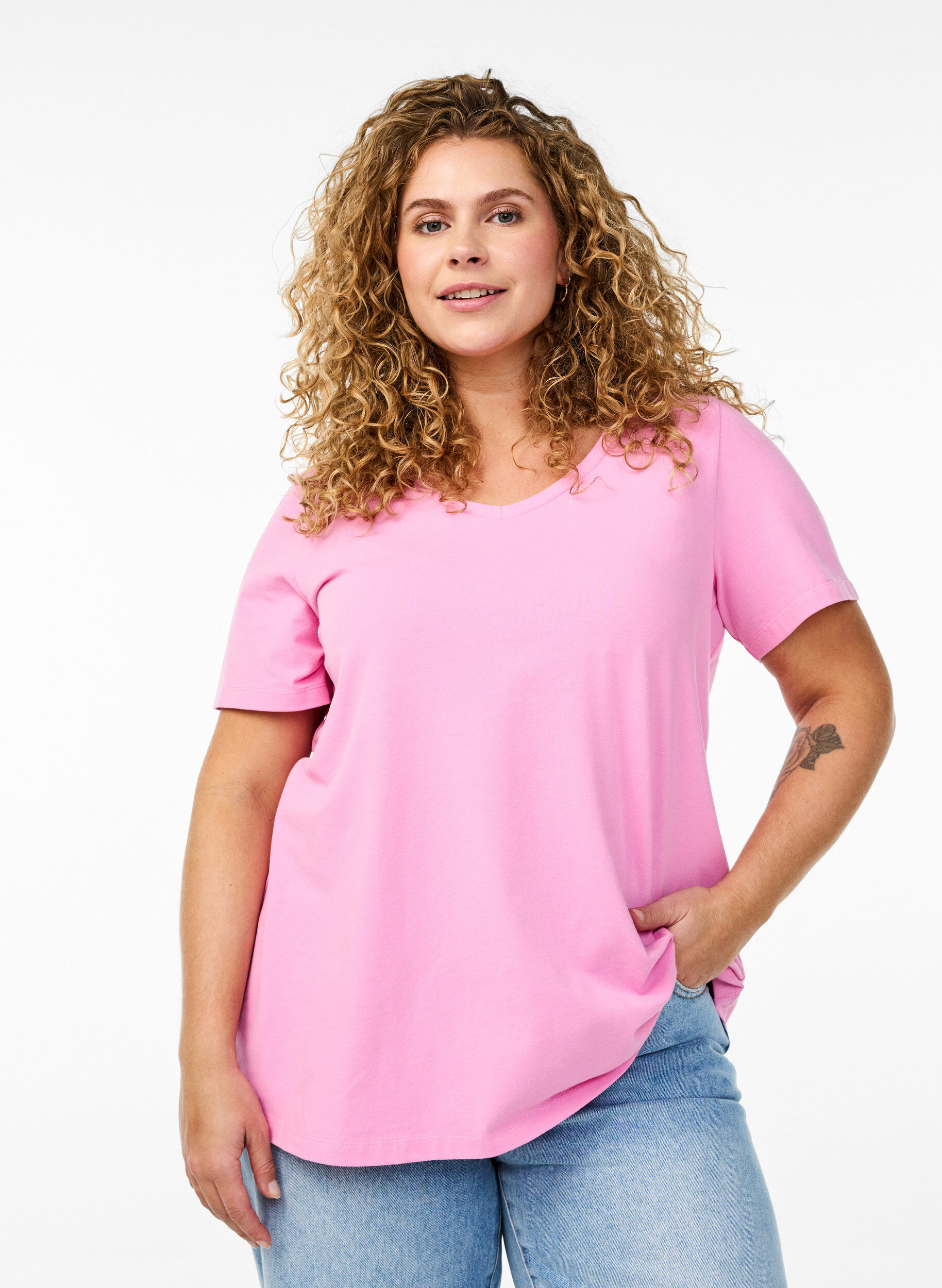 Zizzi T-shirt basic uni en coton, Rose, Model image number 0