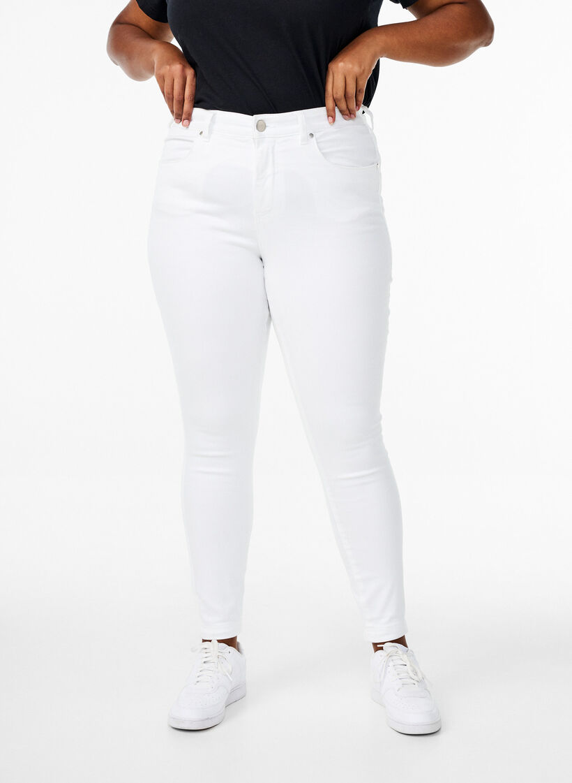 Jean Amy super slim à taille haute, White, Model image number 2
