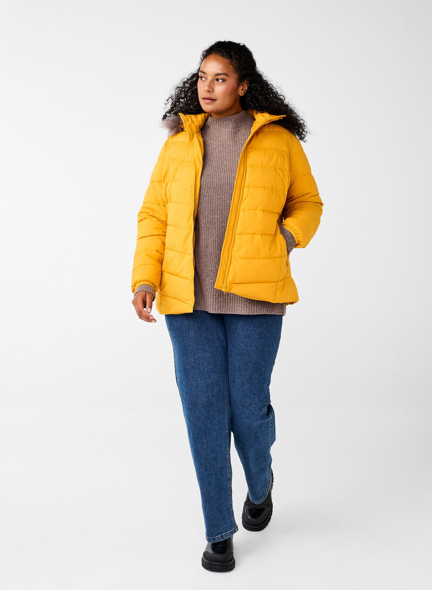 Zizzi Veste courte &agrave; capuche, Jaune, Model image number 1