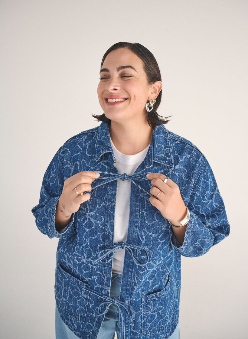 Veste en jean avec nœud de fermeture et poches, Blue Denim Destroy, Image image number 0