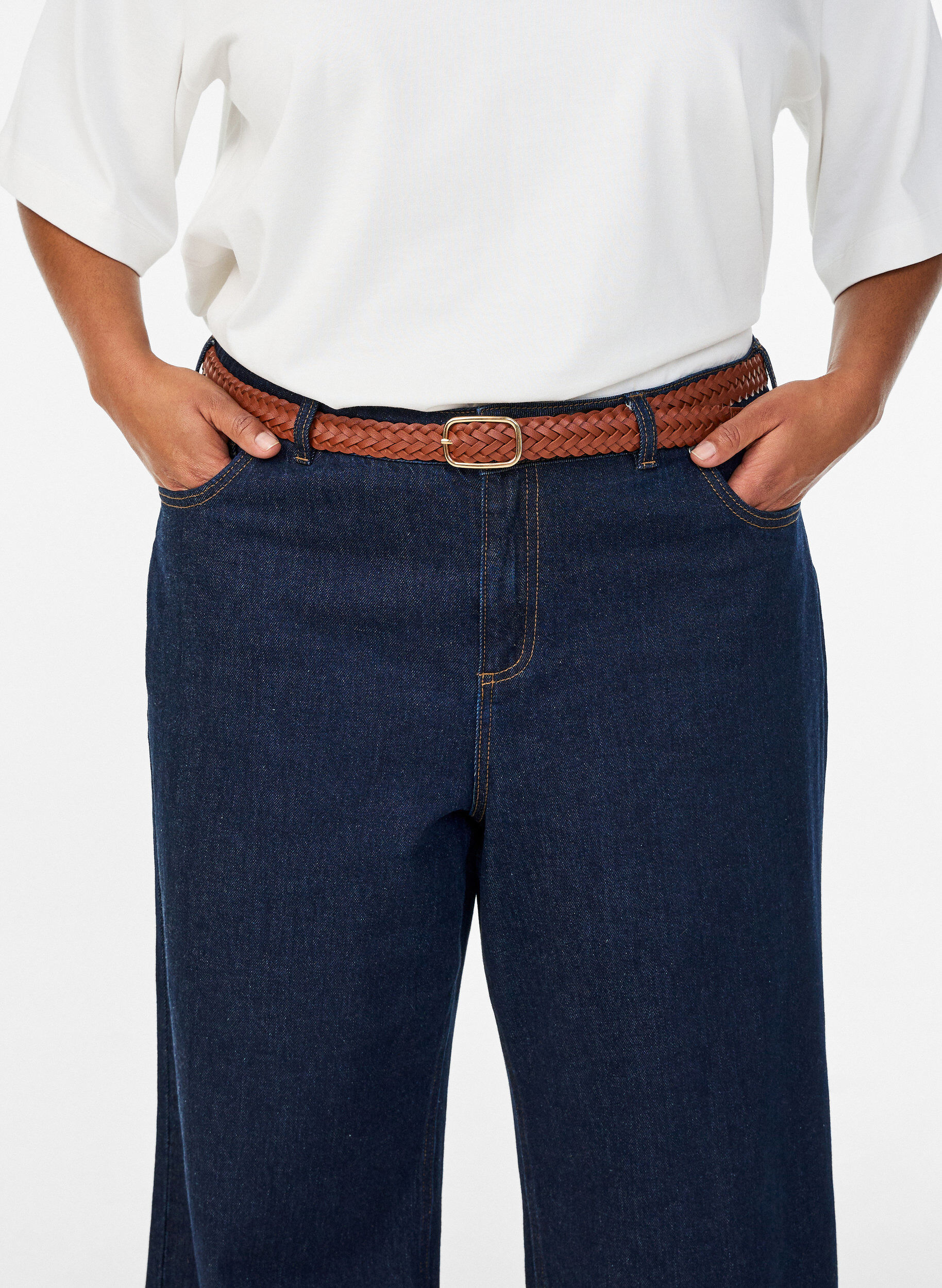 Zizzi Ceinture tress&eacute;e en similicuir, Marron, Model image number 0