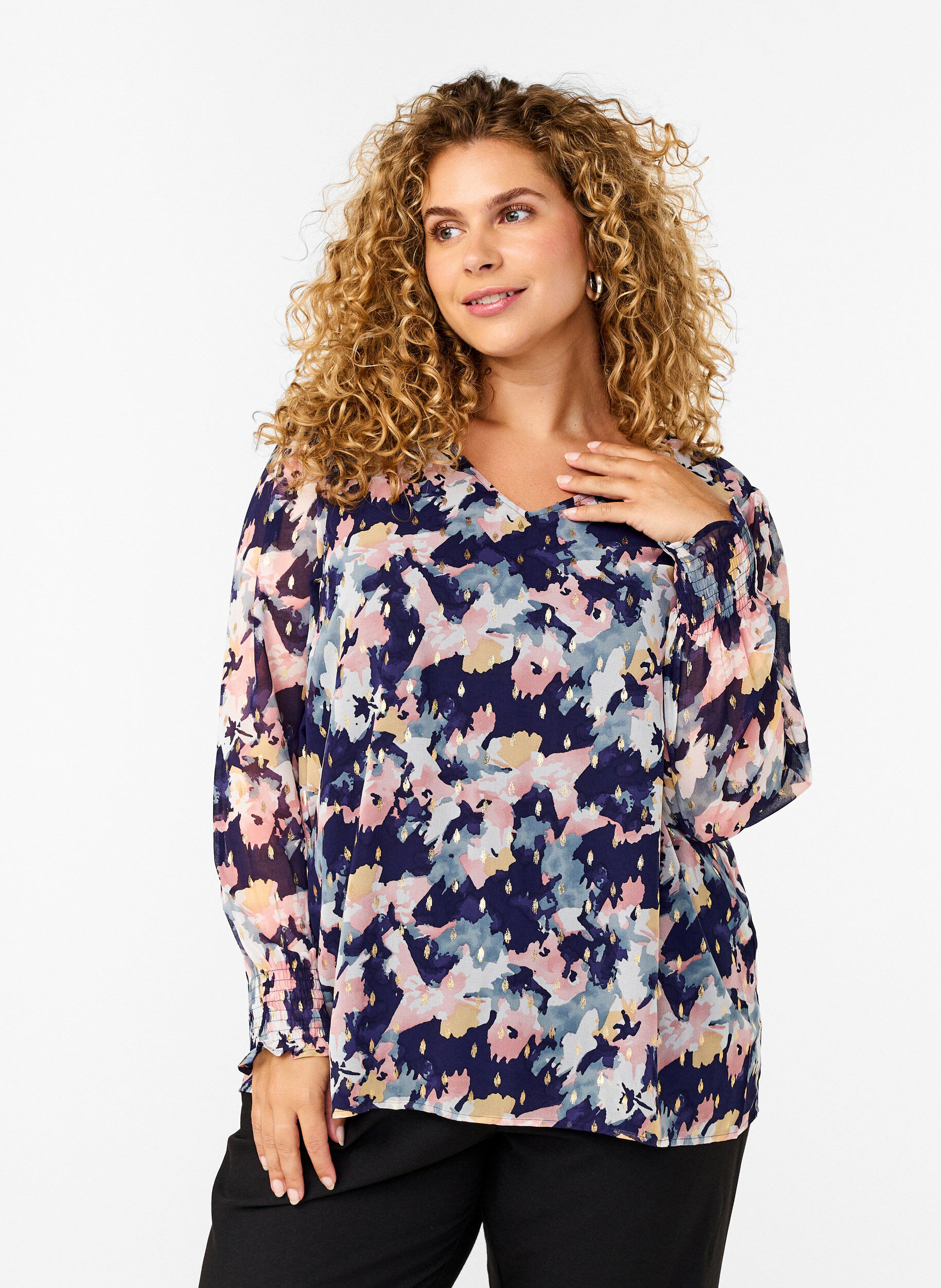 Zizzi Chemisier floral avec manches longues et col en V, Night Sky AOP Flower, Model image number 0