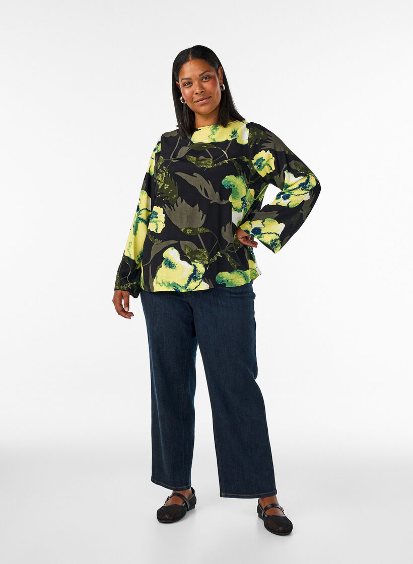 Blouse &agrave; fleurs avec col bateau et manches larges, Noir, Model image number 1