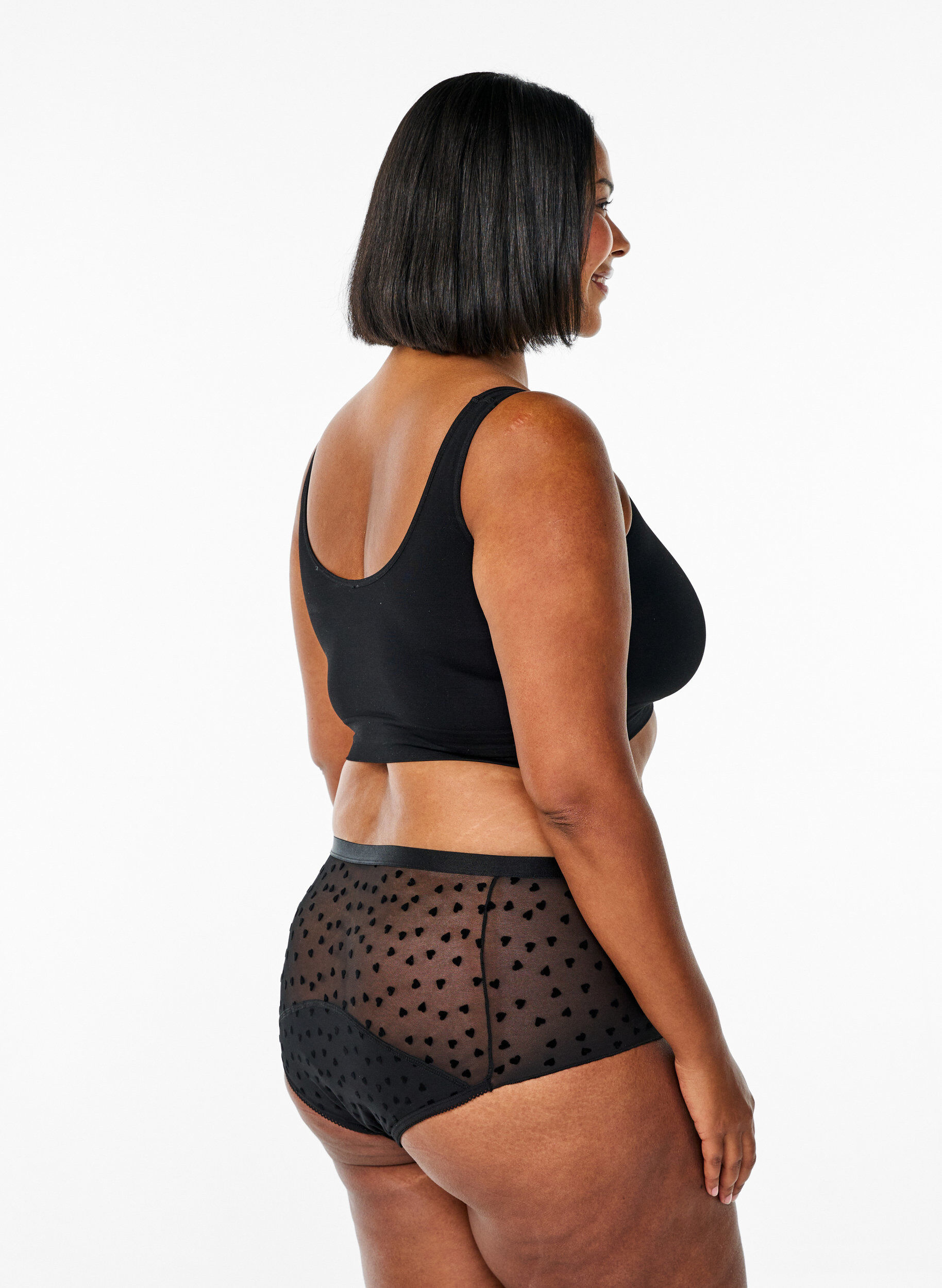 Zizzi Culotte pour r&egrave;gles en maille avec des motifs de c&oelig;ur, Noir, Model image number 1