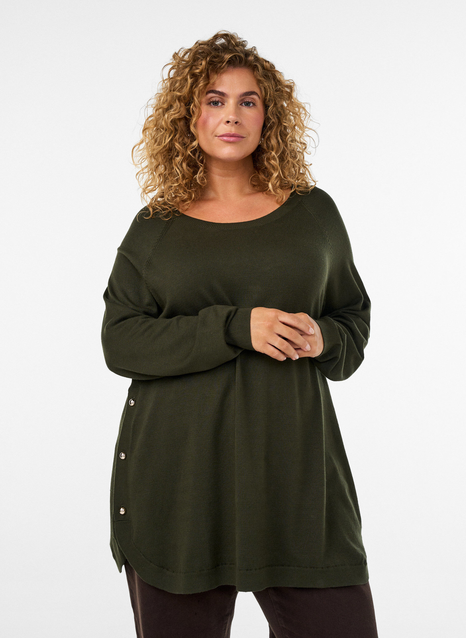 Blouse en maille avec boutons sur le c&ocirc;t&eacute;, Vert fonc&eacute;, Model