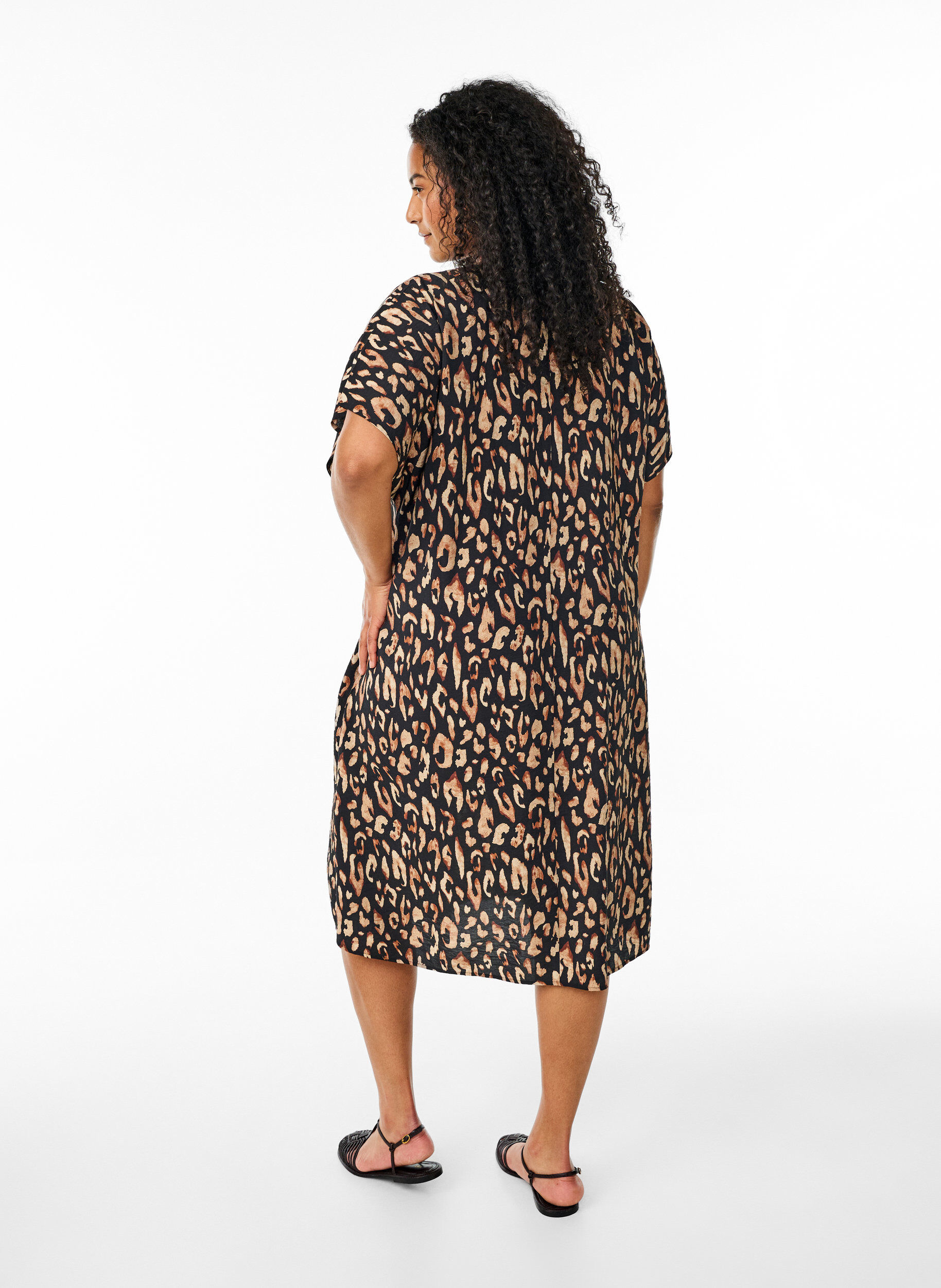 ZizziRobe &agrave; col en V en viscose, Noir, Model image number 2