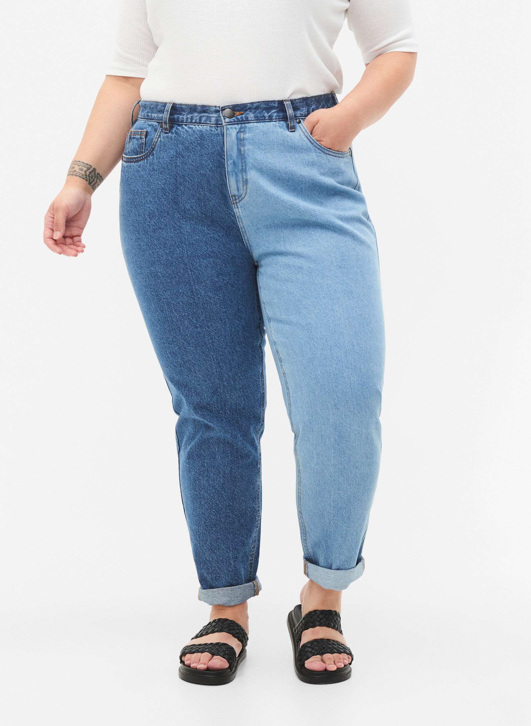 Zizzi Jeans bicolores Mille mom fit, Lt. B. Comb, Model image number 2