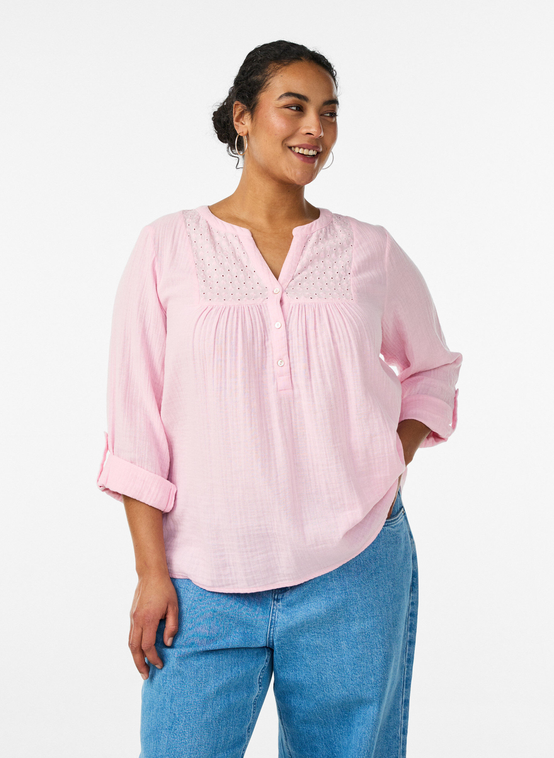 Blouse en mousseline de coton avec broderie anglaise, Rose, Model