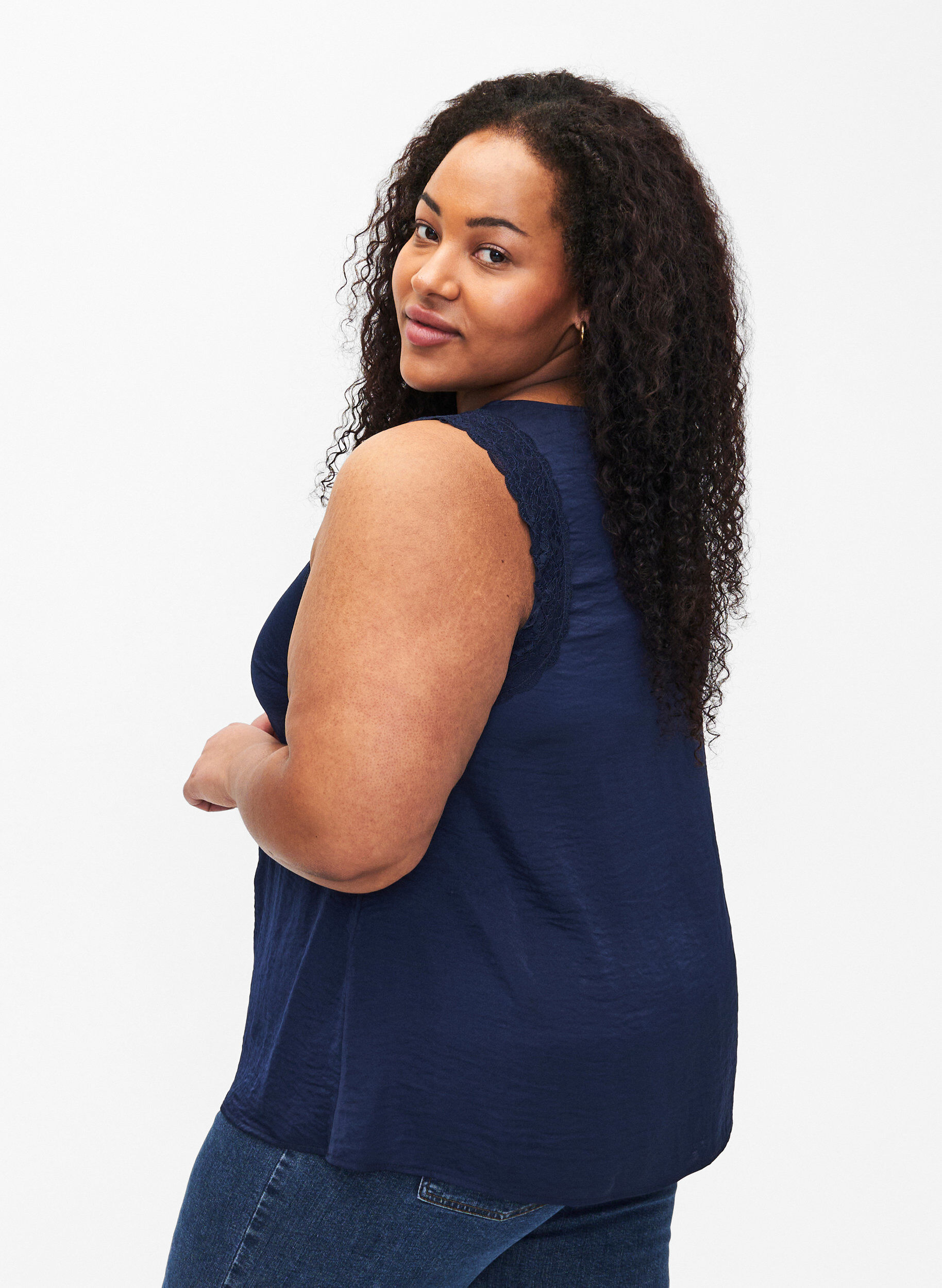 Zizzi Haut avec dentelle et d&eacute;tail de croix, Navy, Model image number 1