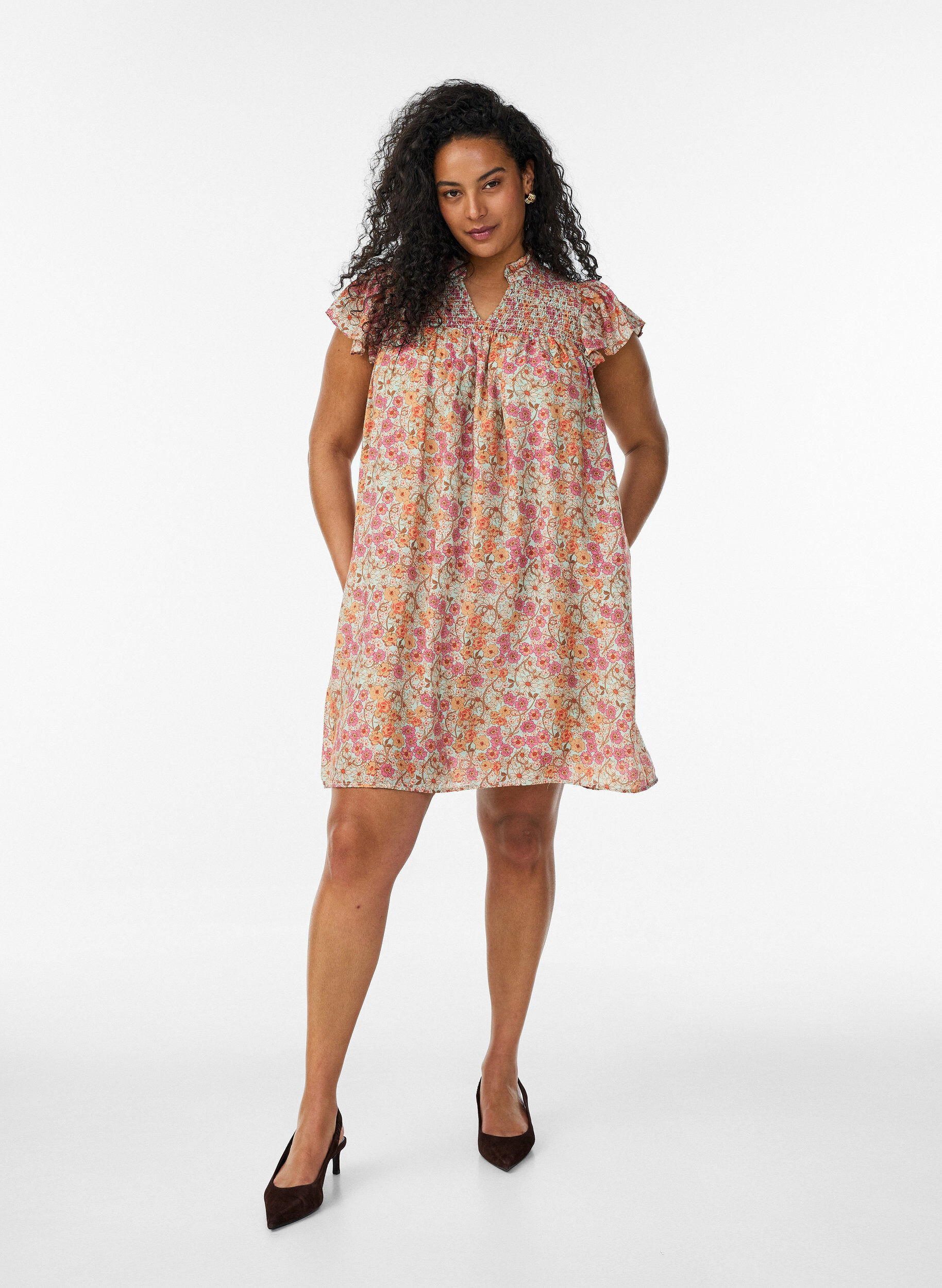 ZizziRobe courte en viscose avec smocks et imprim&eacute; fleuri, Orange, Model image number 1