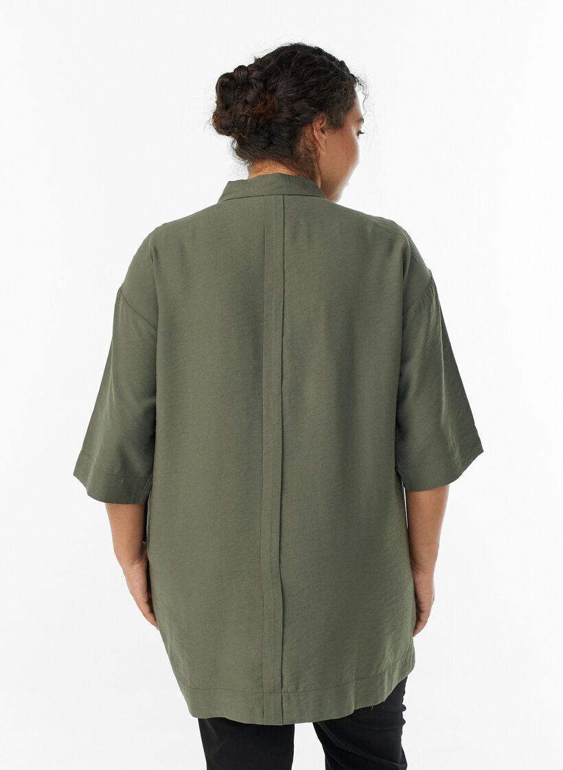 Tunique en viscose avec poches et col, Vert, Model image number 2