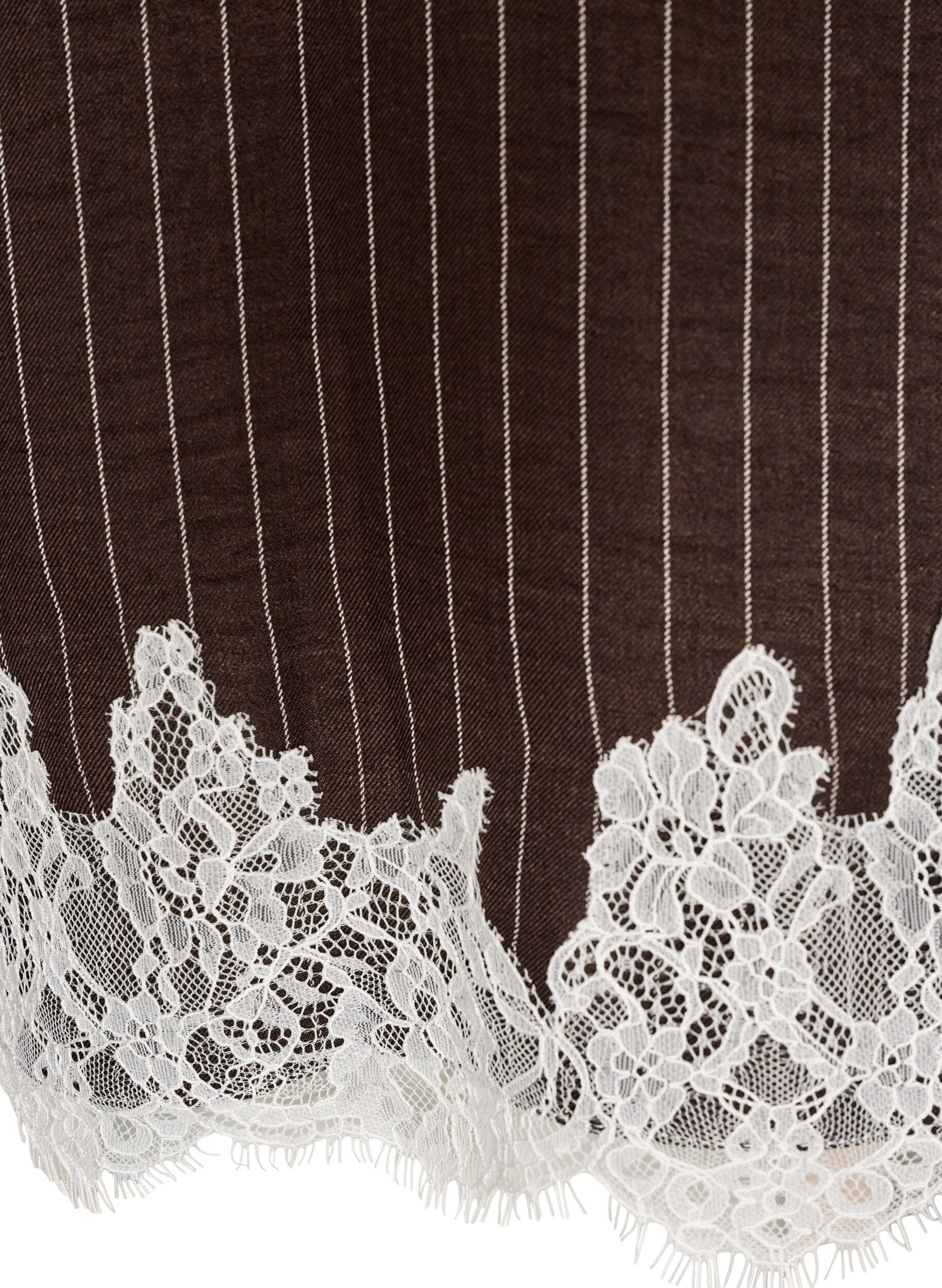 ZizziChemise &agrave; fines rayures avec finitions en dentelle, Marron, Packshot image number 3