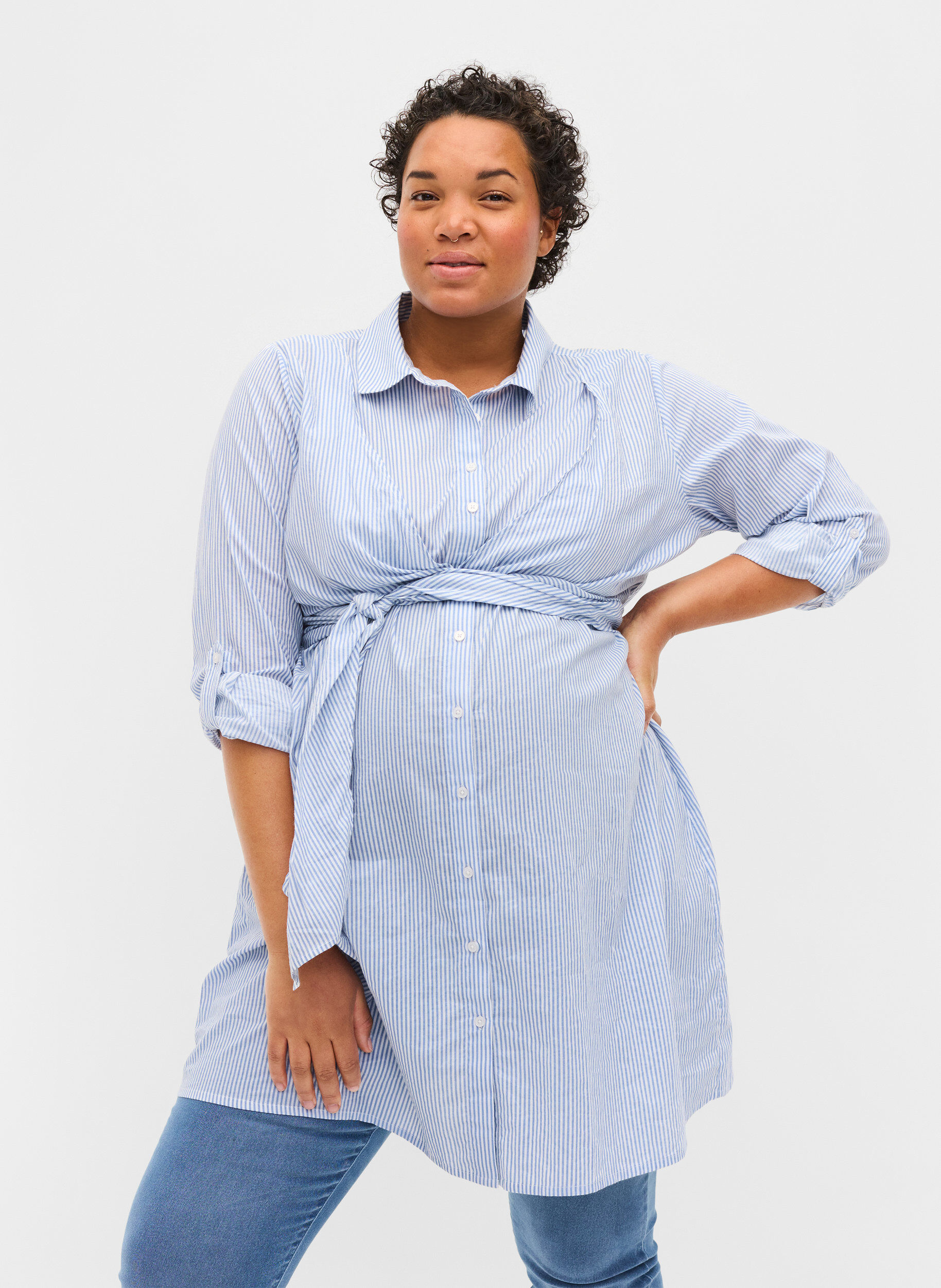 Zizzi Robe chemise de grossesse en coton, Blue Stripe, Model image number 0