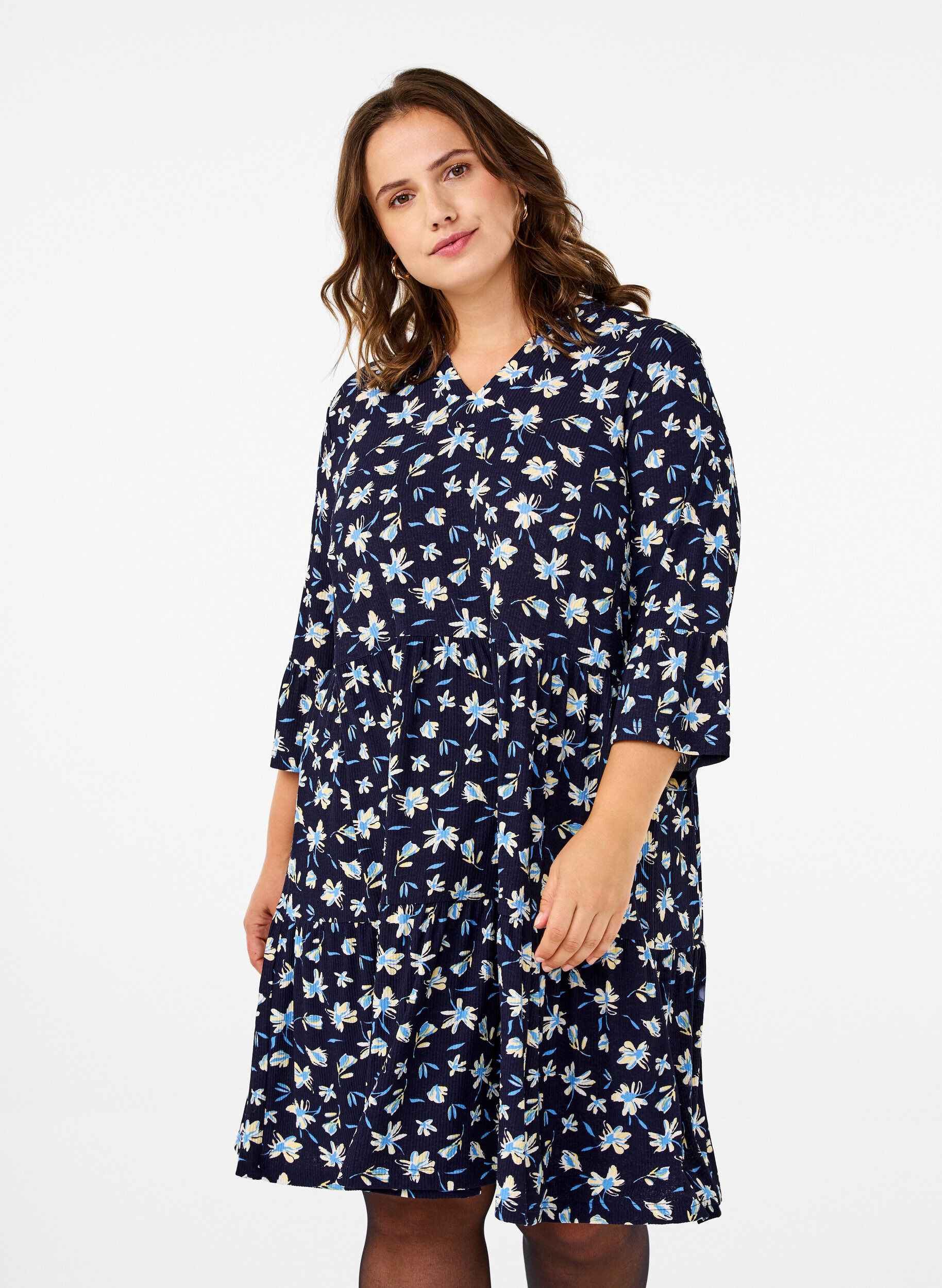 Zizzi Robe courte &eacute;vas&eacute;e &agrave; imprim&eacute; floral, Bleu, Model image number 0