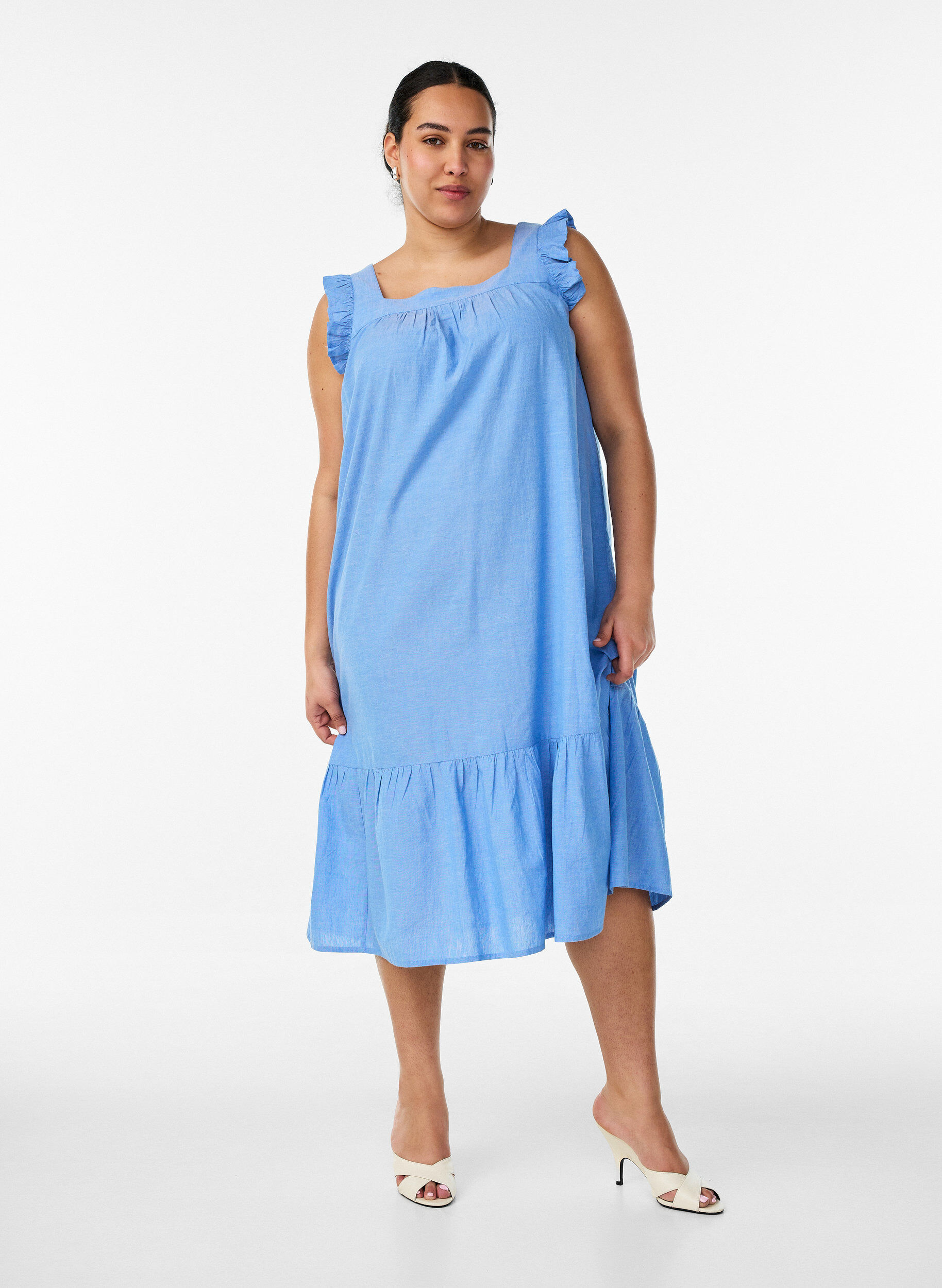 Robe midi en coton avec volants, Bleu Clair, Model