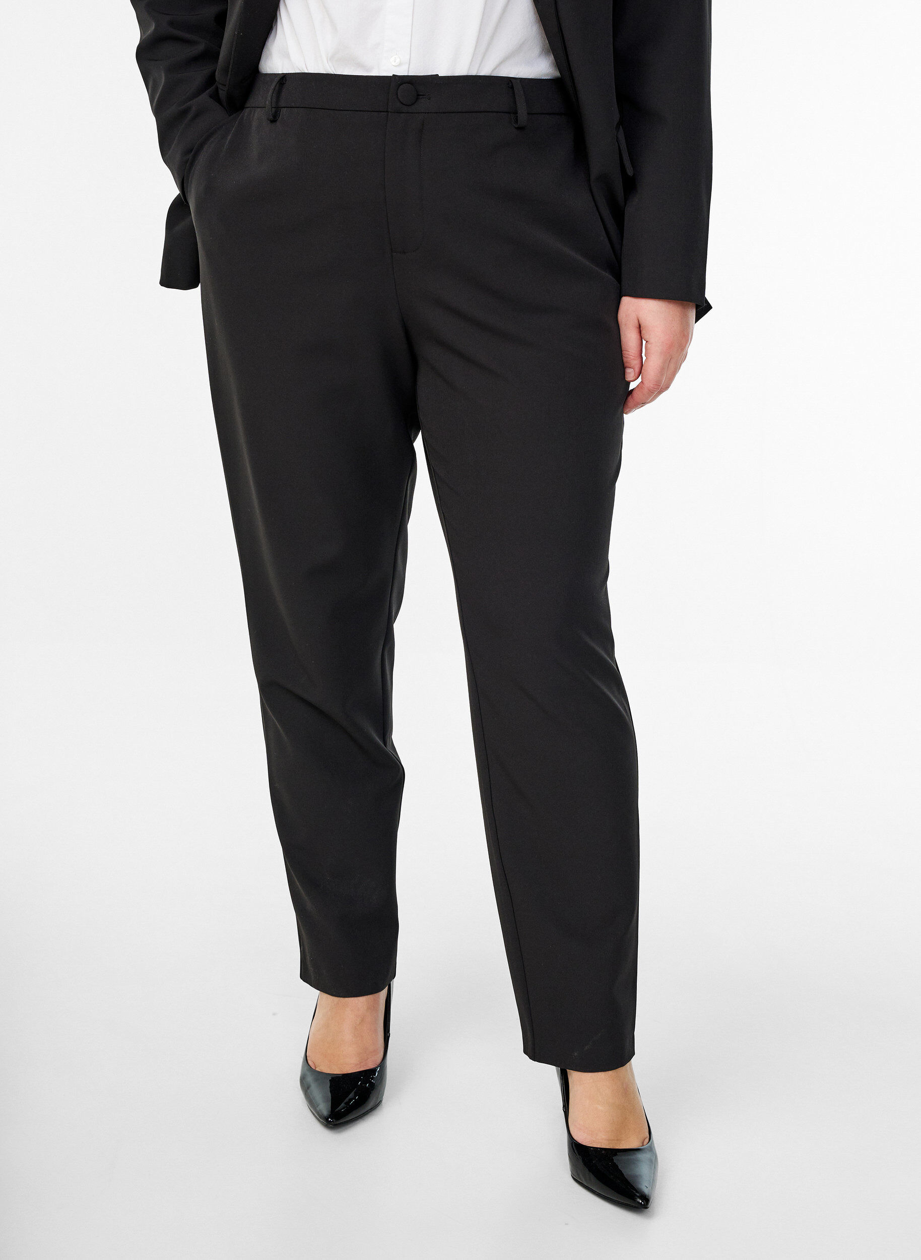 Zizzi Pantalon avec poches et jambes droites, Noir, Model image number 2