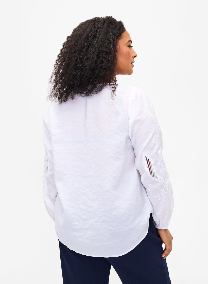 Chemisier en TENCEL™ Modal avec des broderies, Bright White, Model image number 1