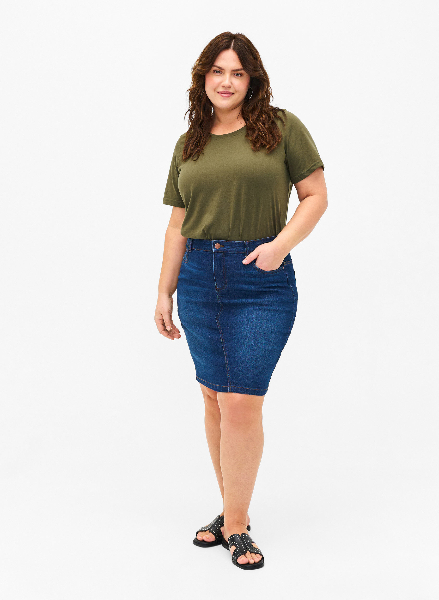 Zizzi FLASH - T-shirt &agrave; col rond, Olivie Night, Model image number 2